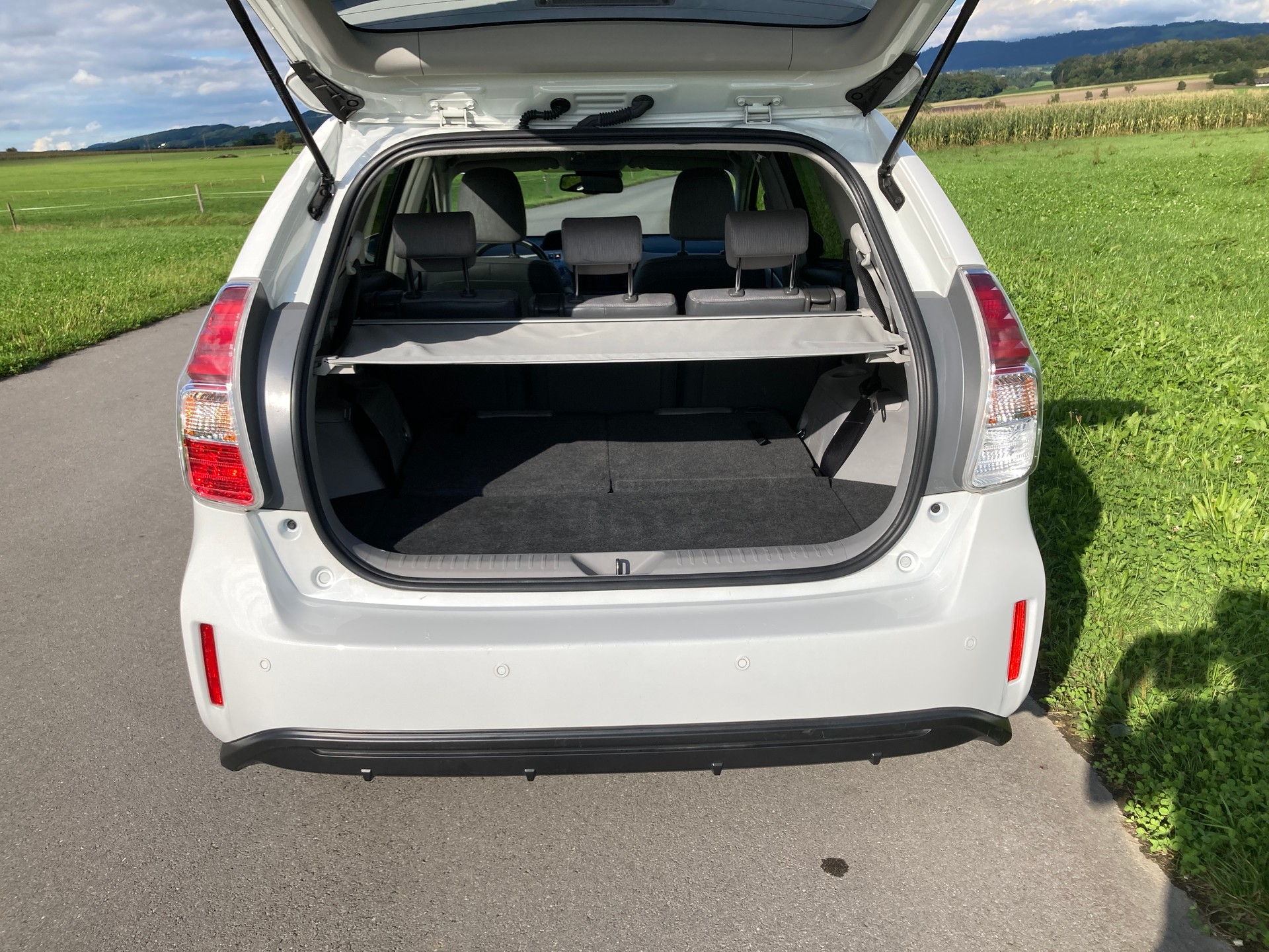 TOYOTA Prius+ 1.8 VVT-i HSD Style-image-5