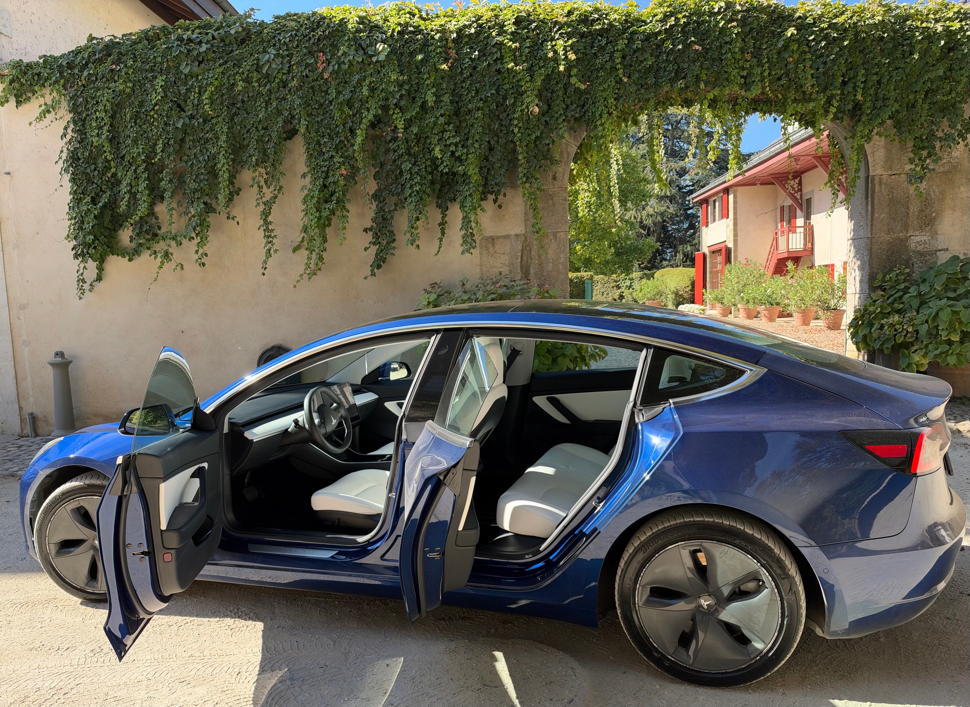 TESLA Long Range D-image-1