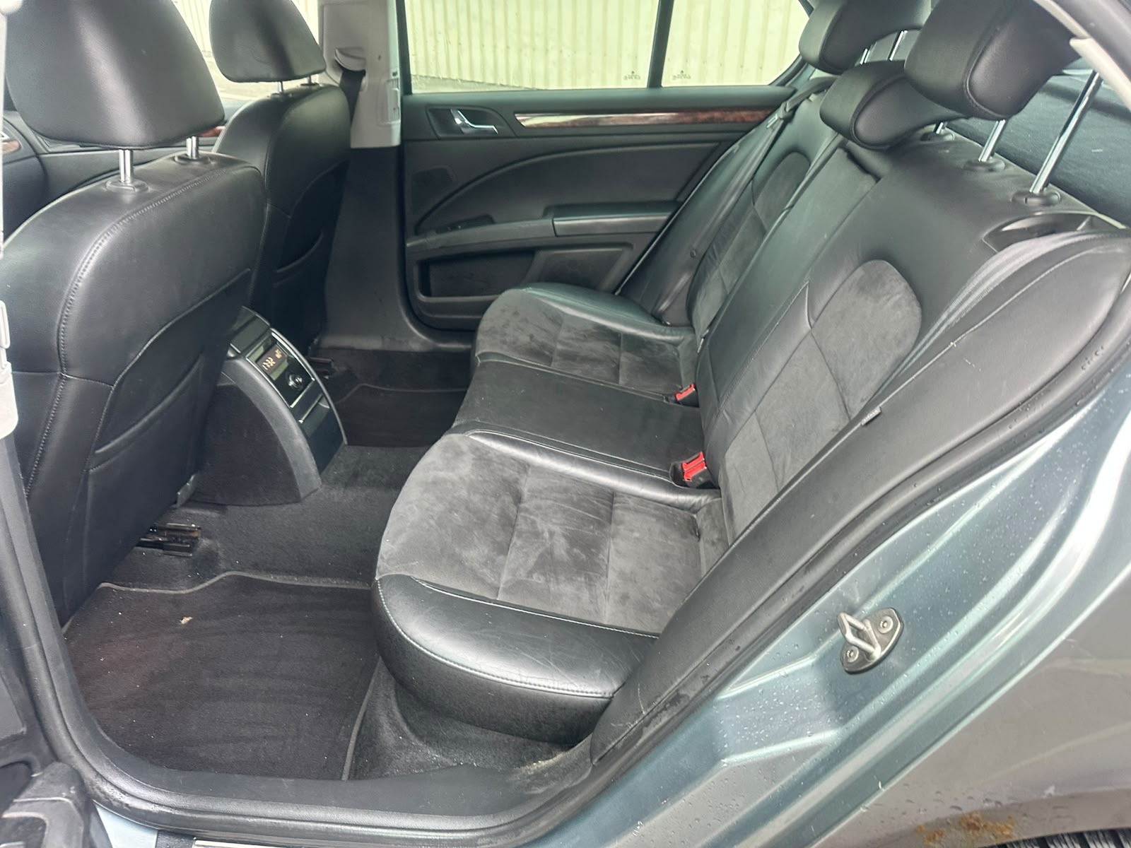 SKODA Superb 1.8 TSI Ambition 4x4-image-13