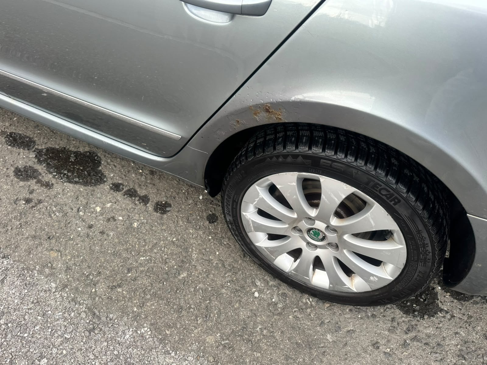 SKODA Superb 1.8 TSI Ambition 4x4-image-9