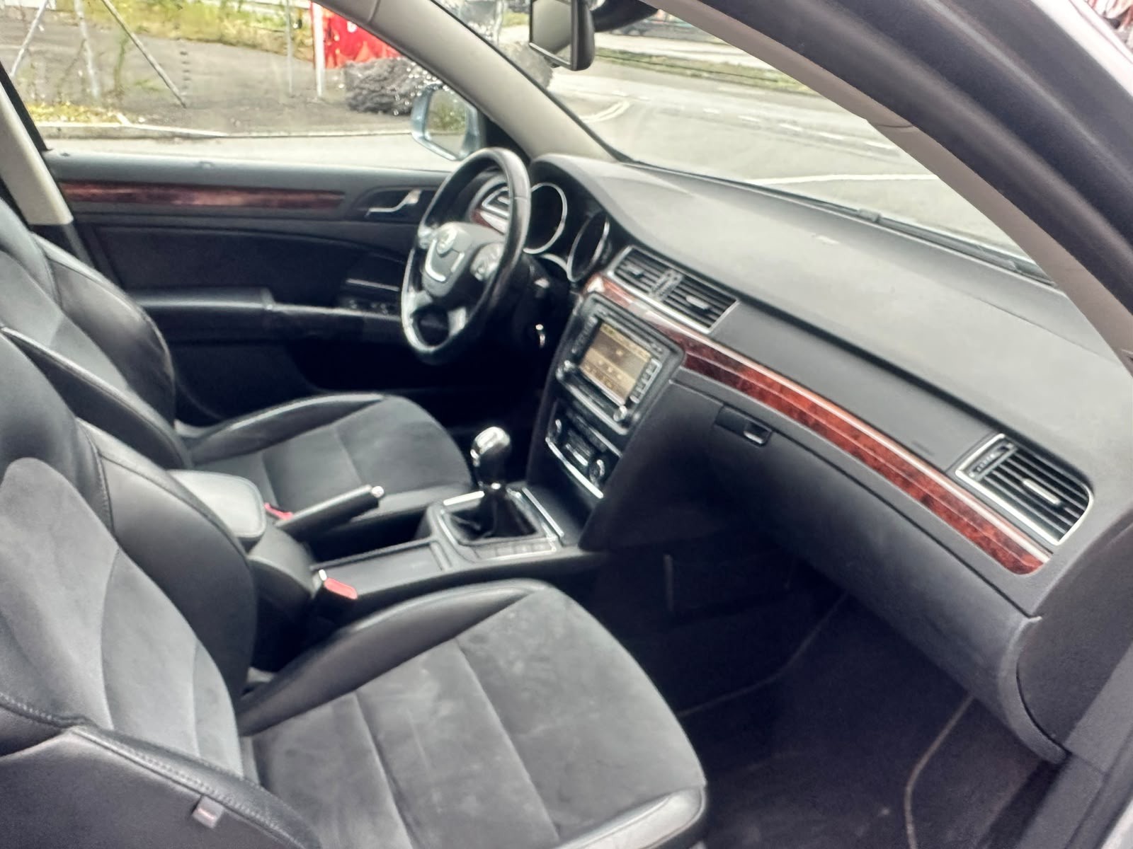 SKODA Superb 1.8 TSI Ambition 4x4-image-10