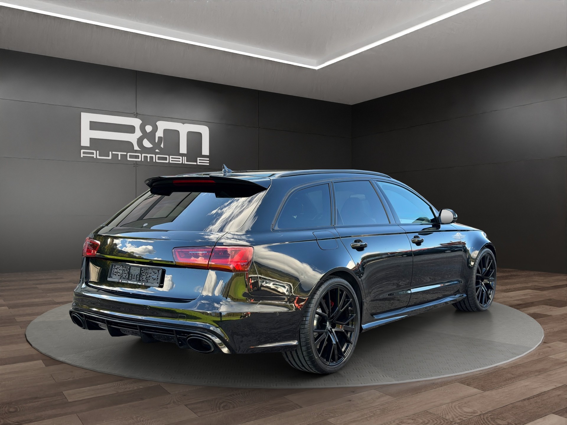 AUDI RS6 Avant 4.0 TFSI V8 performance quattro-showroom-element-3