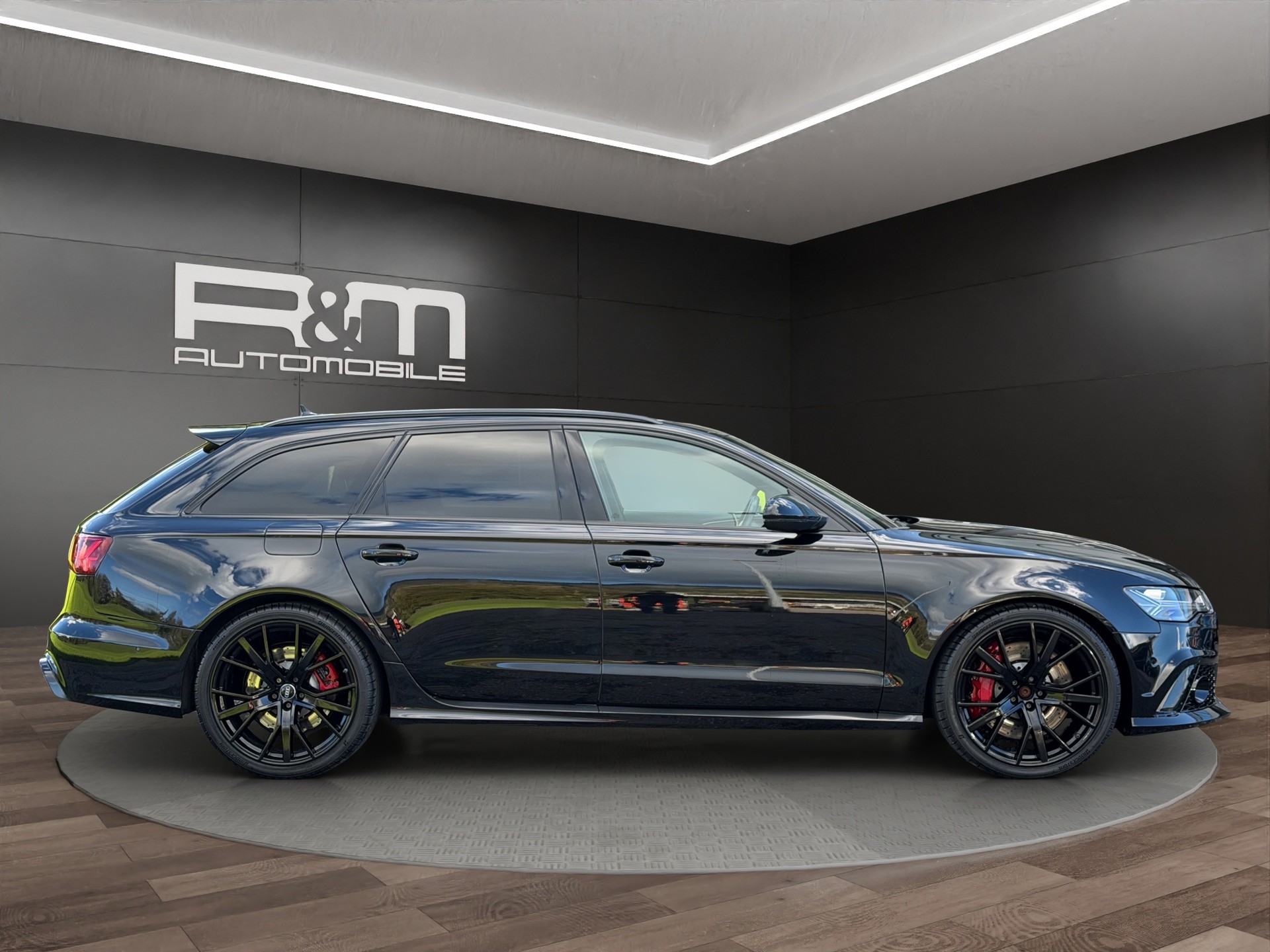 AUDI RS6 Avant 4.0 TFSI V8 performance quattro-showroom-element-2