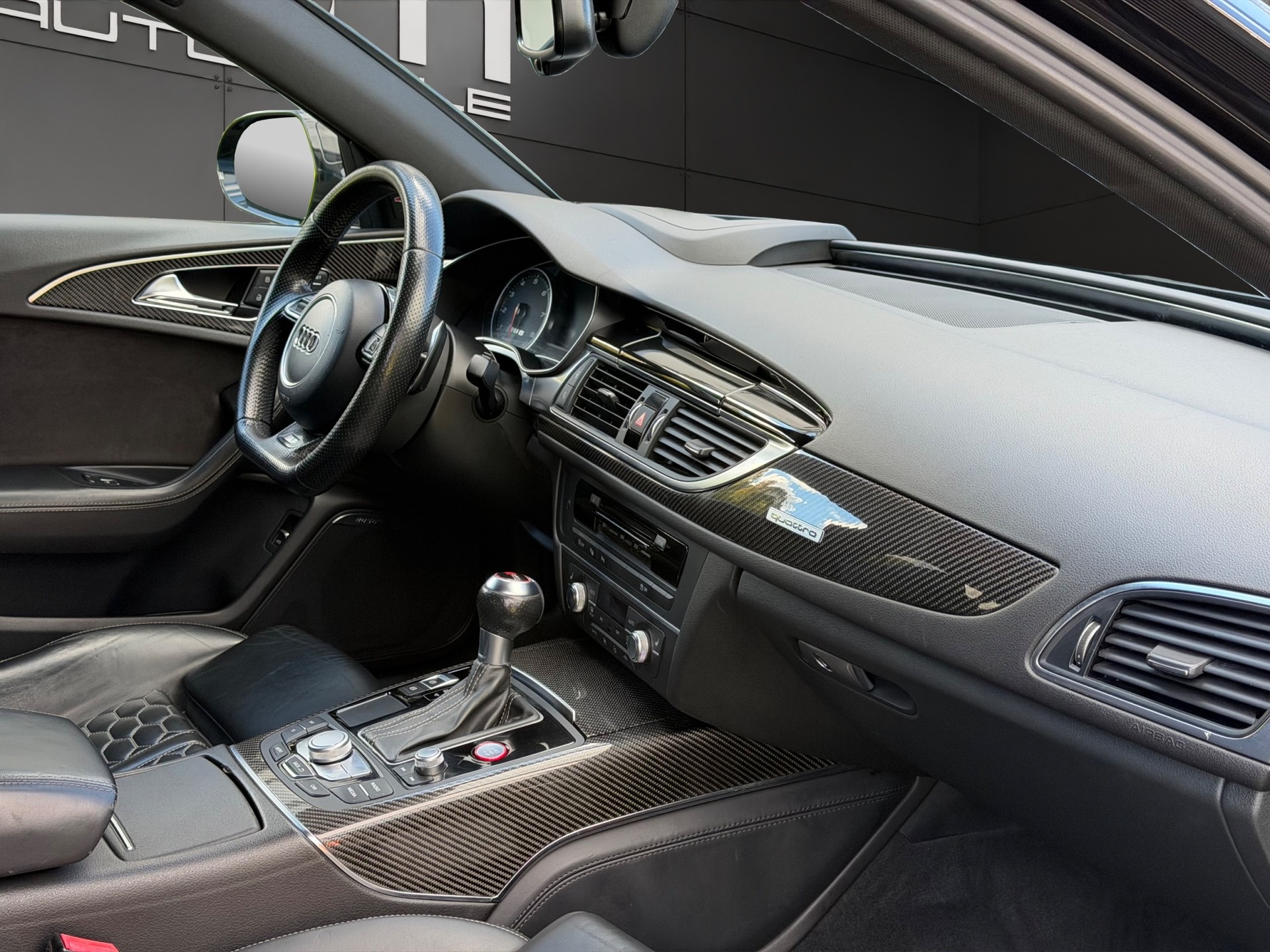 AUDI RS6 Avant 4.0 TFSI V8 performance quattro-image-15