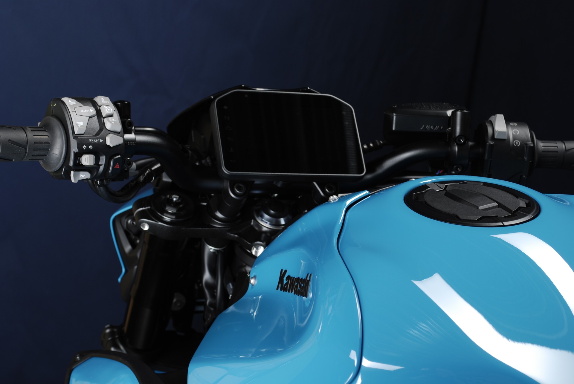 KAWASAKI Z 900 (70kW) MY27 - Sonderumbau-image-15