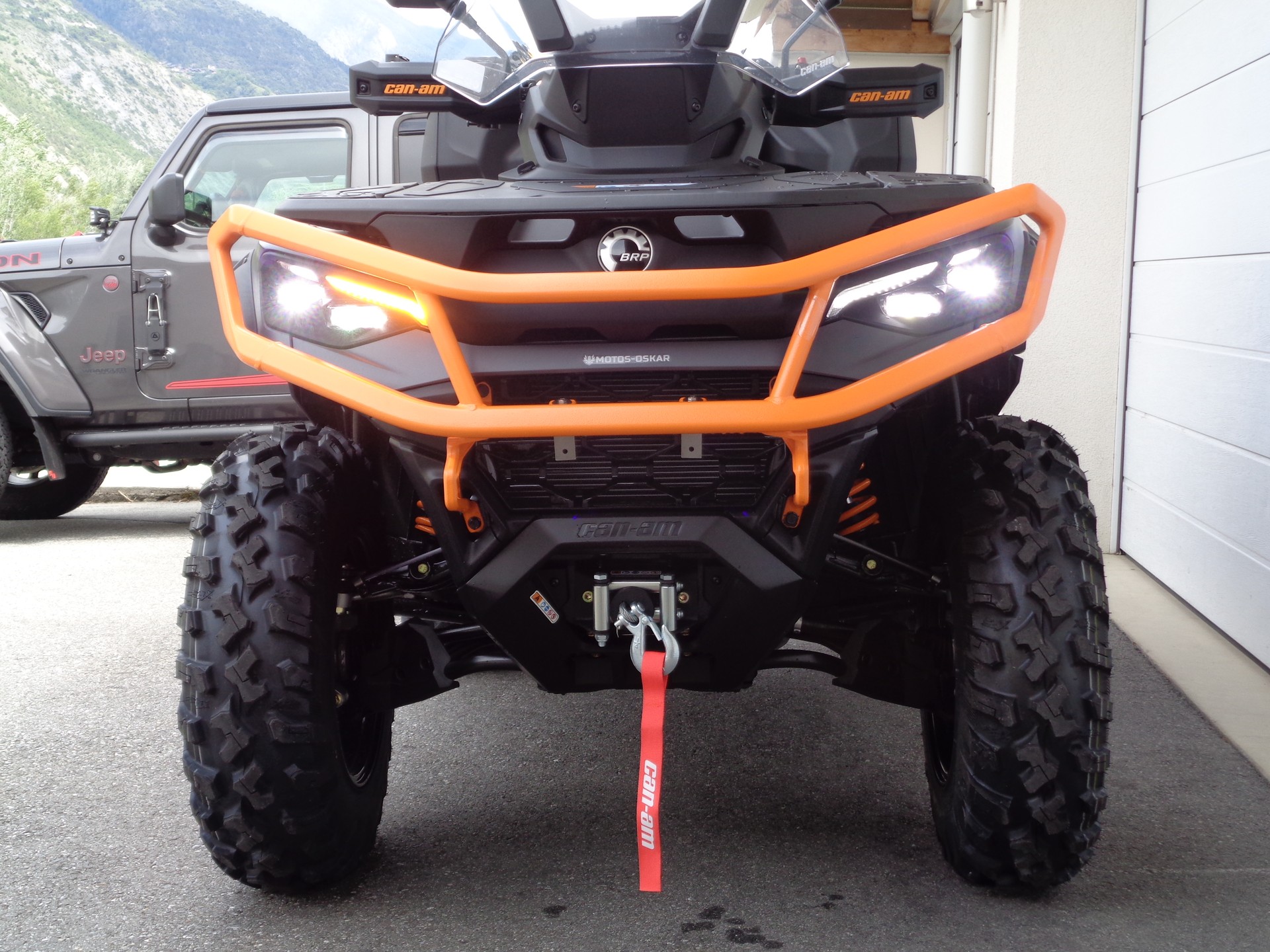 CAN-AM Outlander 1000 MAX XT-P ABS-TC DPS-image-3