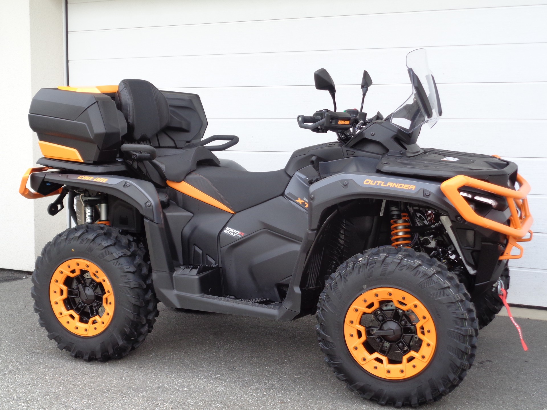 CAN-AM Outlander 1000 MAX XT-P ABS-TC DPS-image-1