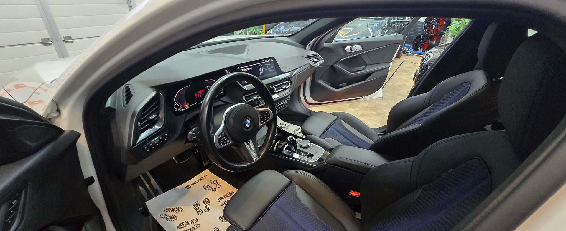 BMW 118i M Sport Steptronic-image-9