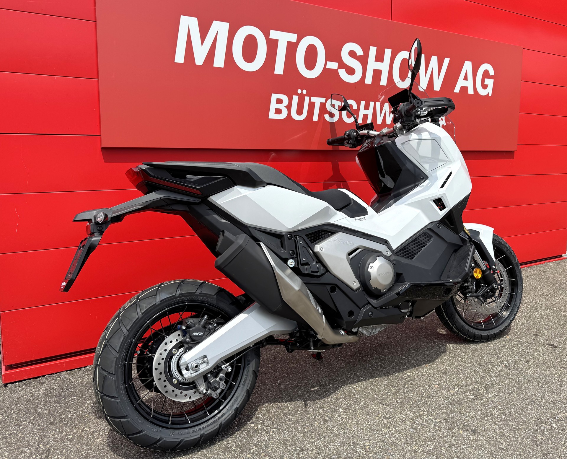 HONDA X-ADV 750-image-2