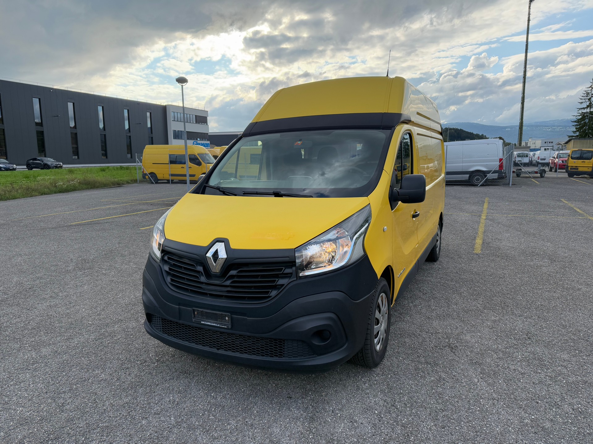 RENAULT Trafic 1.6 ENERGY TwinT. dCi145 2.9t Business L2H2