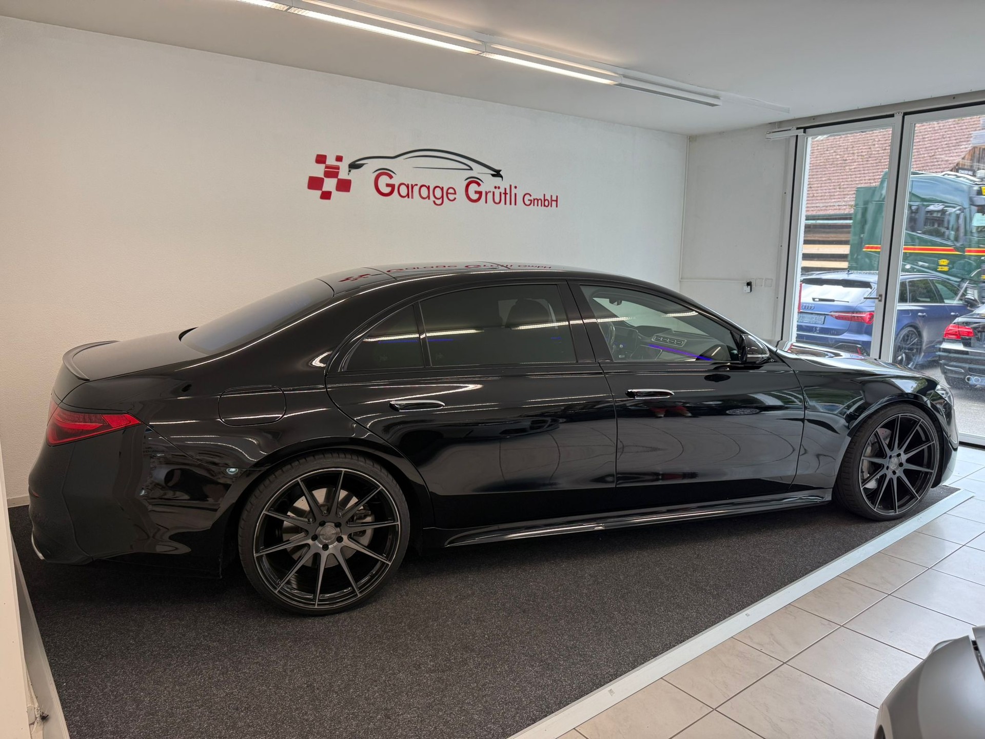 MERCEDES-BENZ S 580 L 4Matic AMG Line 9G-Tronic-showroom-element-2