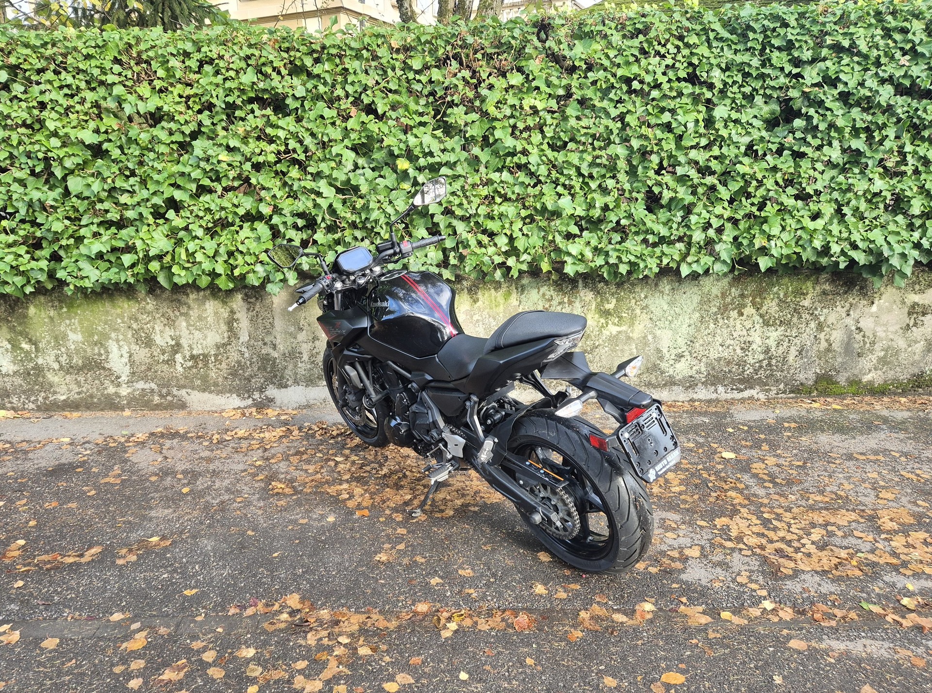 KAWASAKI Z 650 (35kW)-showroom-element-1