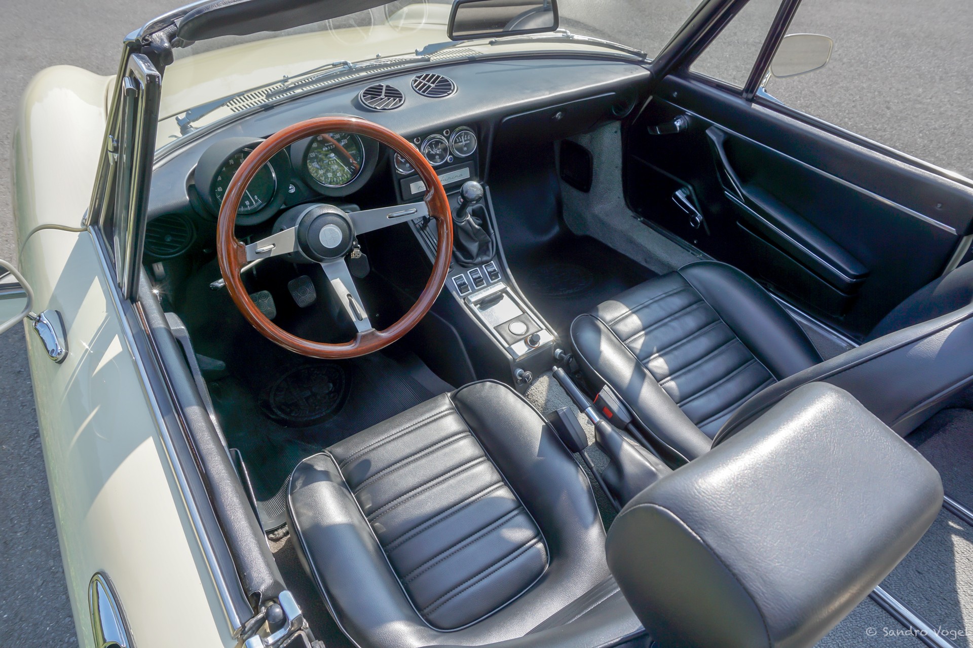 ALFA ROMEO 2000-image-9