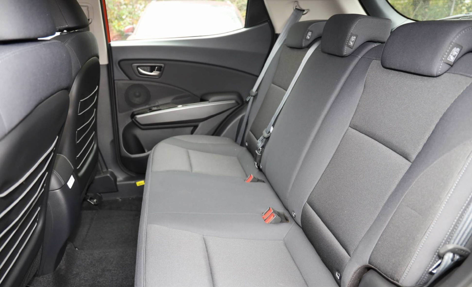 KGM-SsangYong Tivoli 1.5 T-Gdi Amber 4WD-image-5