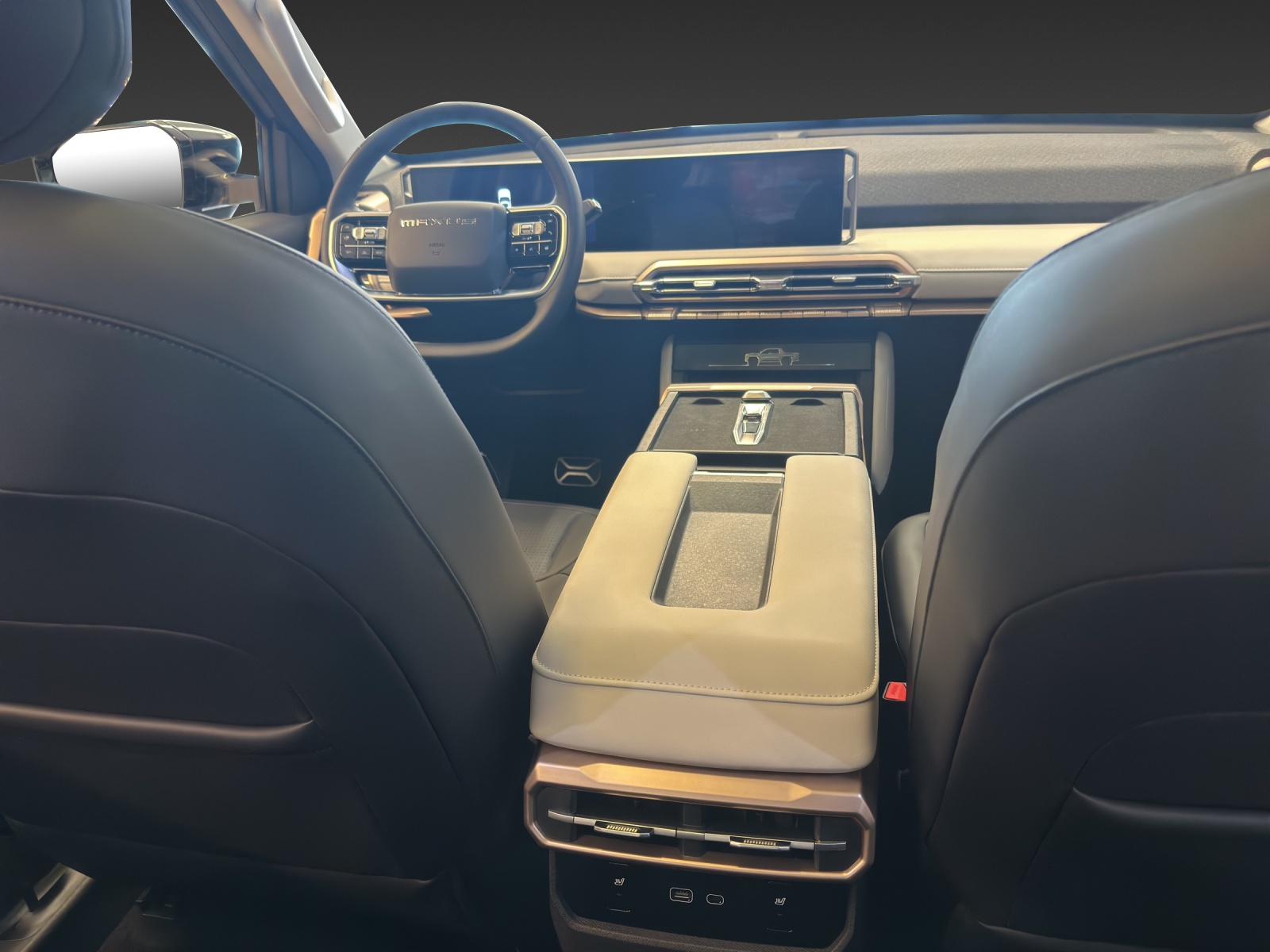 MAXUS E-Motor 102 kWh Premium-image-13