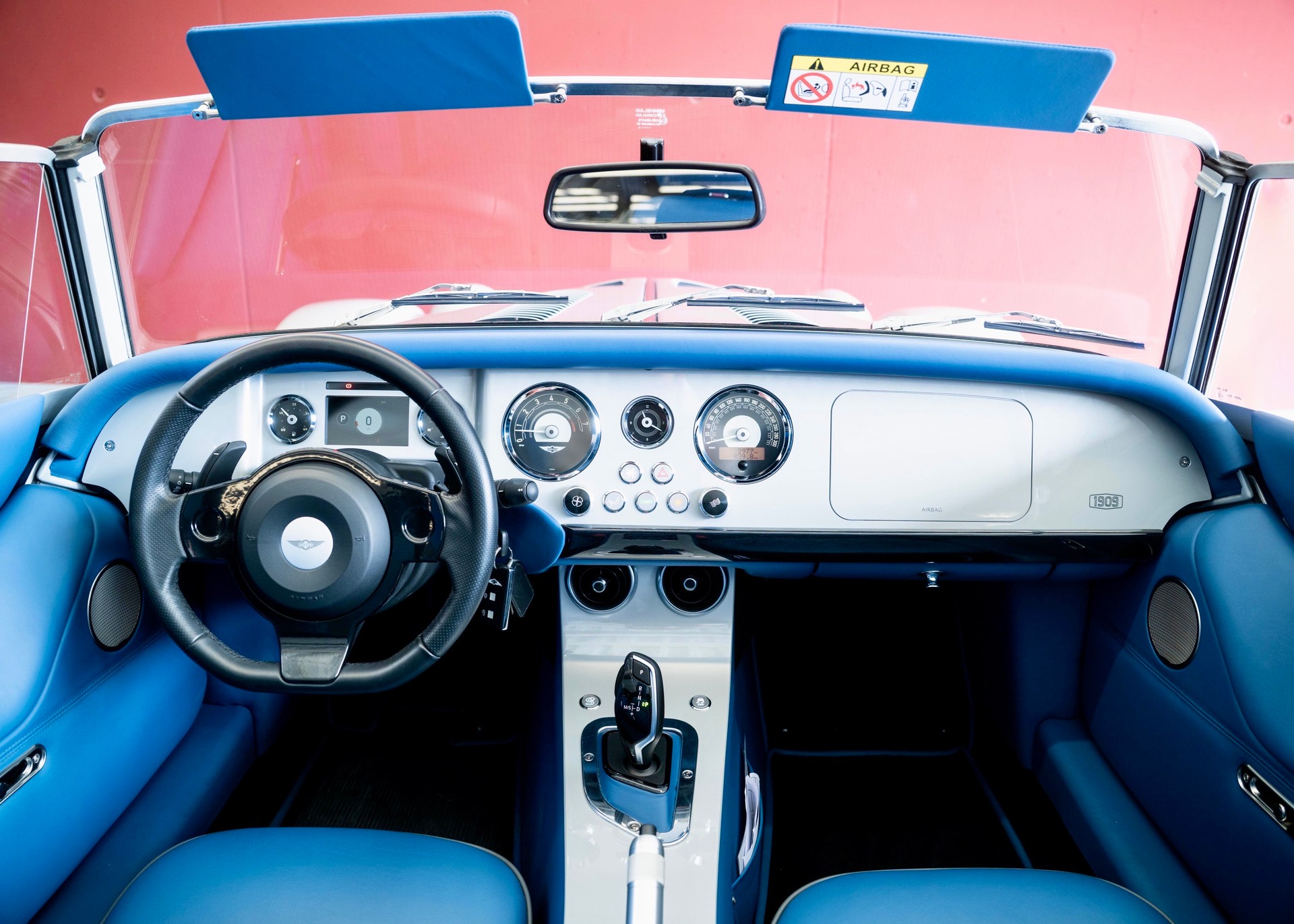 MORGAN Plus Six 3.0 Bespoke (Swiss Executive Car, as new, low mileage)-image-14