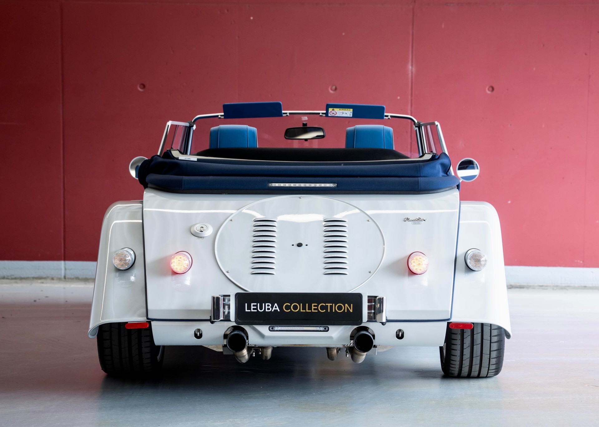 MORGAN Plus Six 3.0 Bespoke (Swiss Executive Car, as new, low mileage)-showroom-element-3