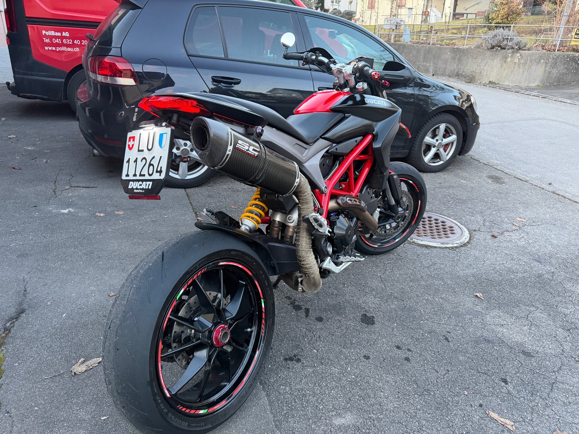 DUCATI Hypermotard 821-image-2