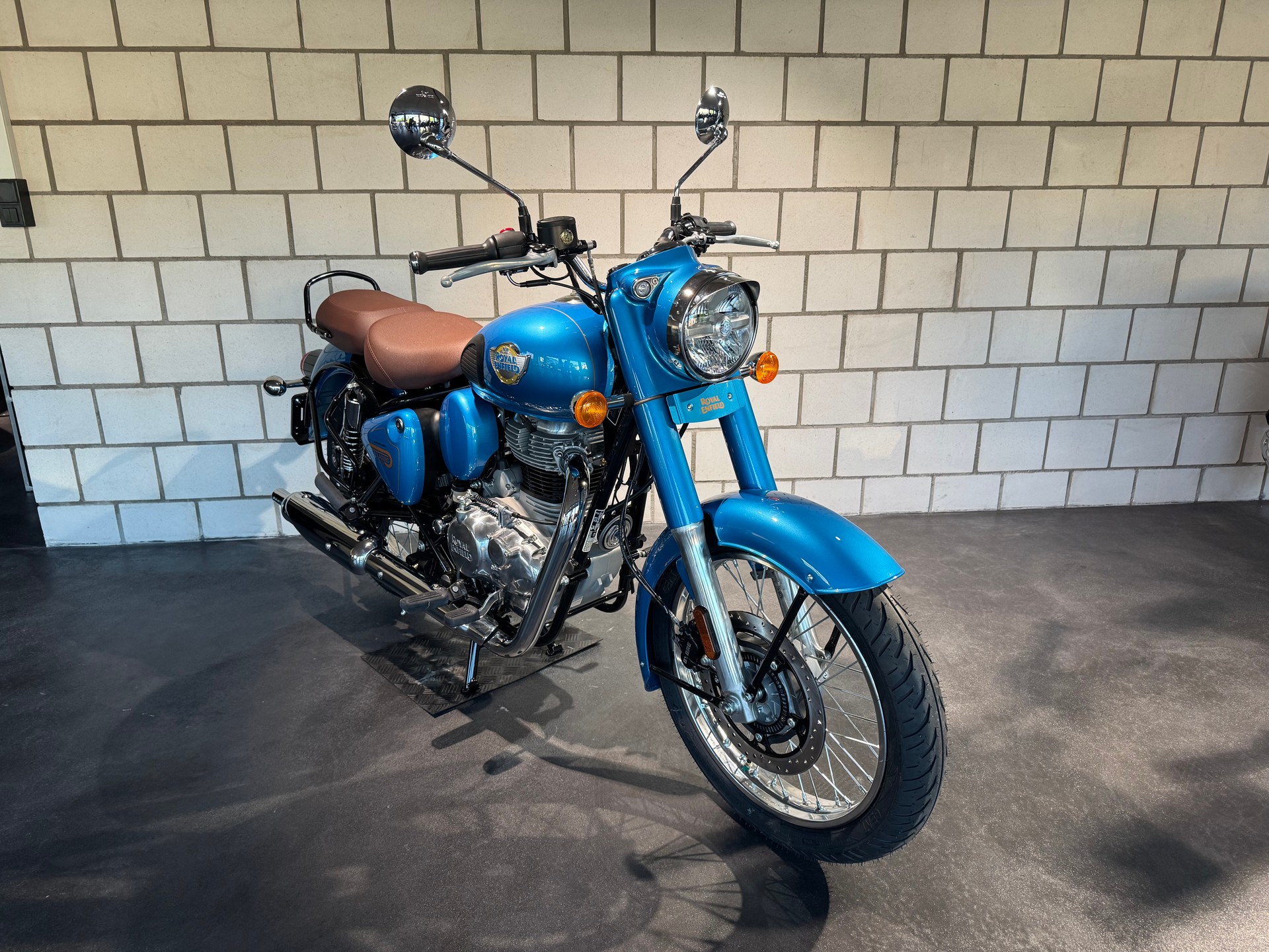 ROYAL ENFIELD CLASSIC 350-image-2