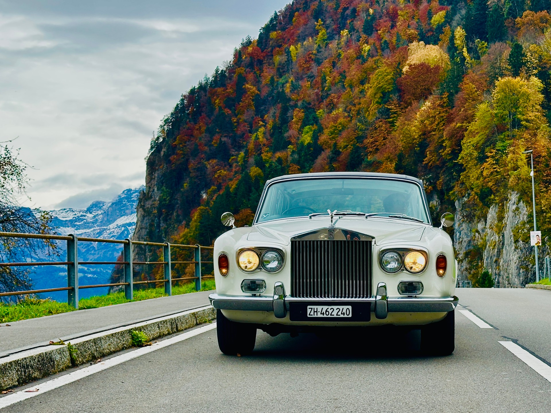 ROLLS-ROYCE Silver Shadow