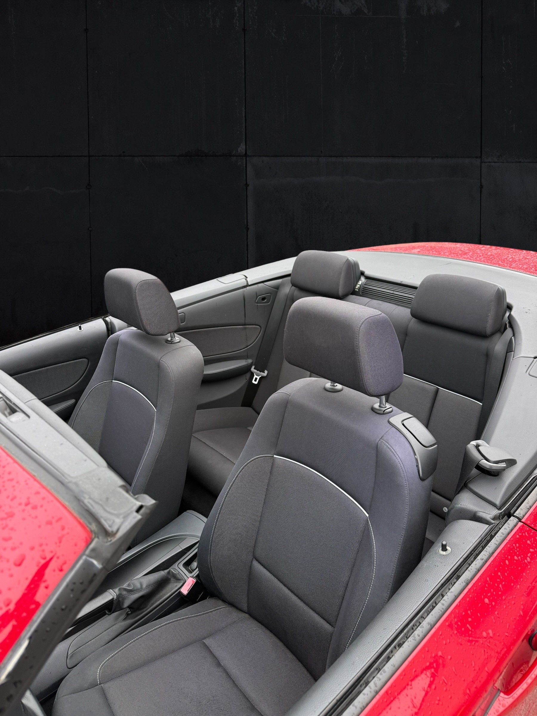 BMW 118i Cabrio-image-8