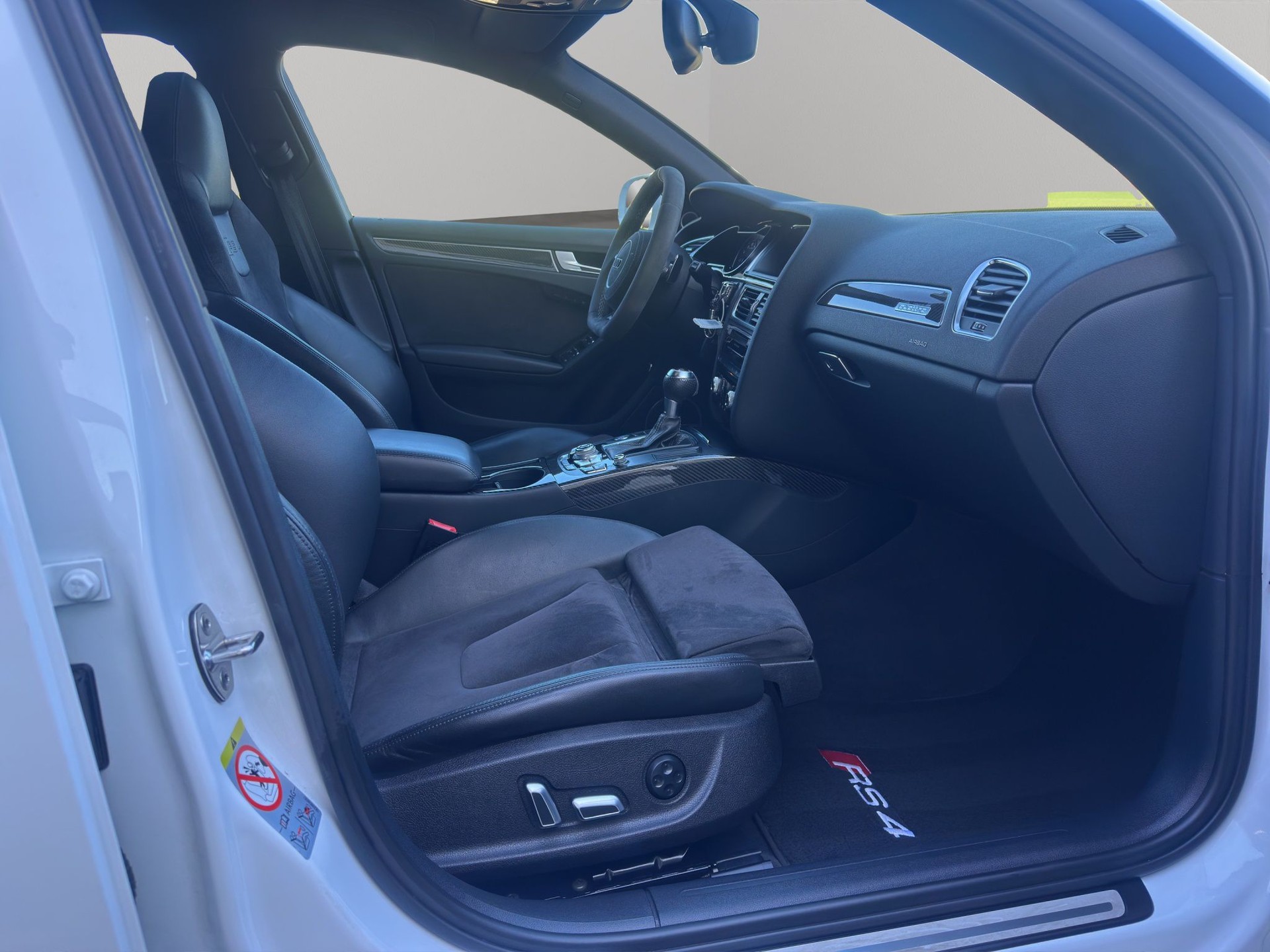 AUDI RS4 Avant 4.2 FSI V8 quattro S-tronic CAPRISTO-image-11
