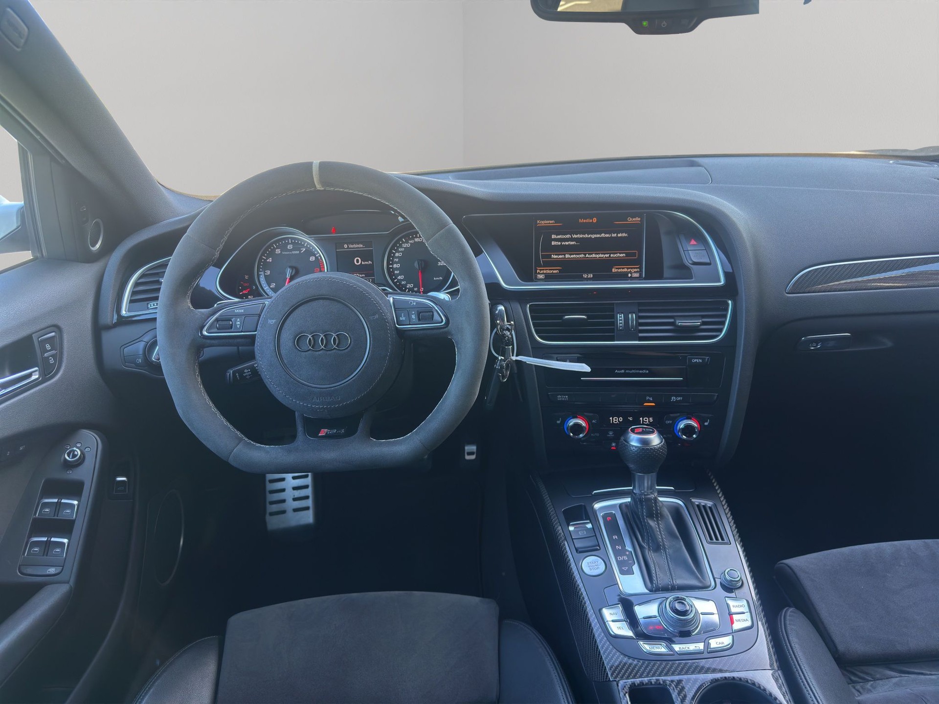 AUDI RS4 Avant 4.2 FSI V8 quattro S-tronic CAPRISTO-image-14