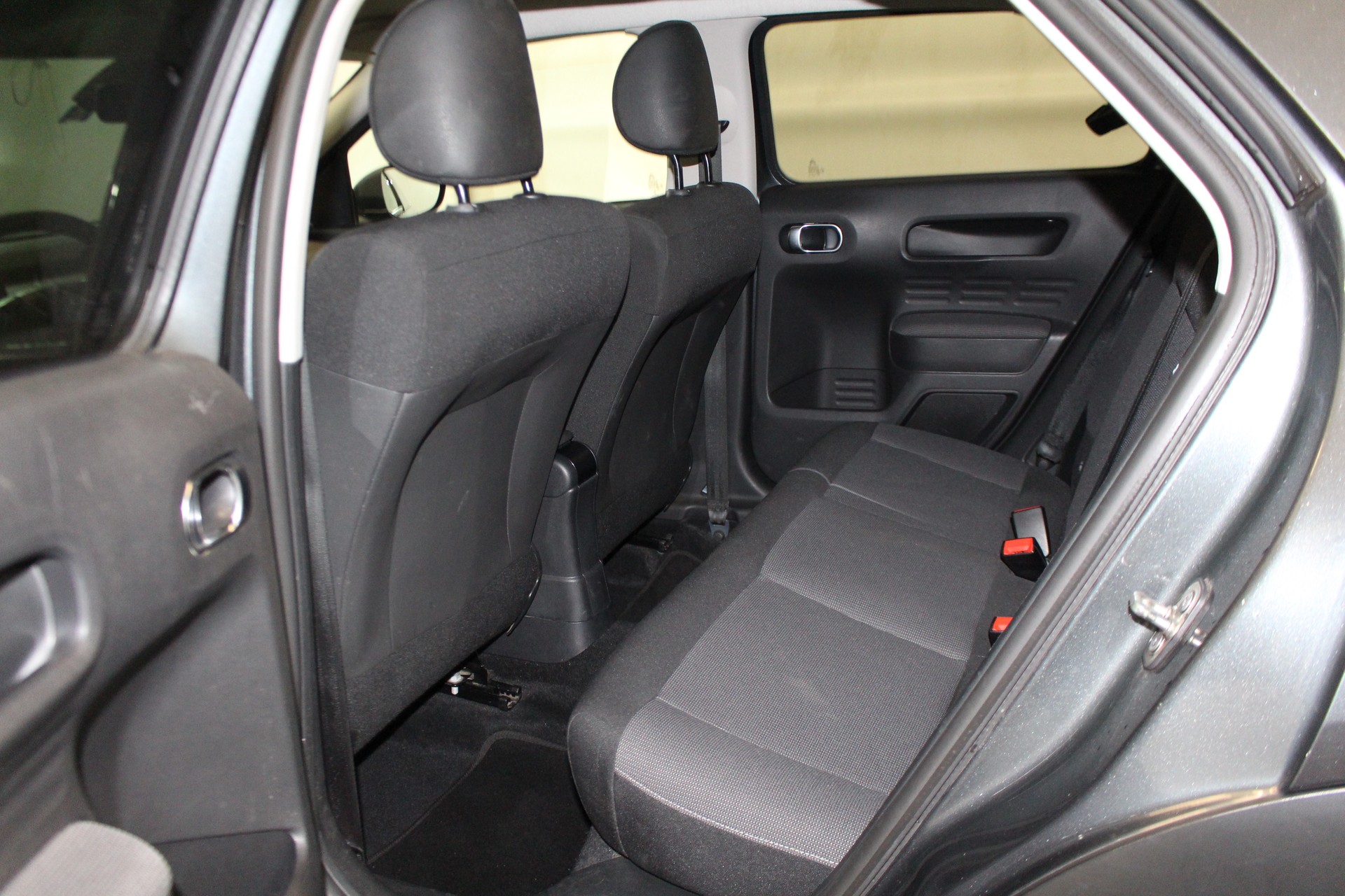 CITROEN C4 Cactus 1.2 PureTech Shine-image-7