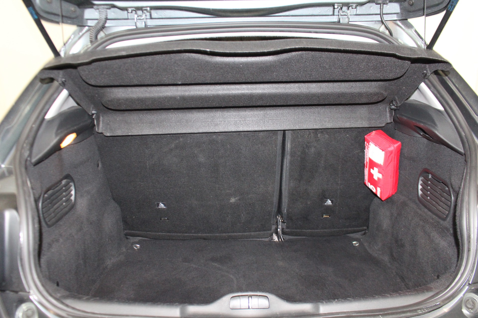 CITROEN C4 Cactus 1.2 PureTech Shine-image-8