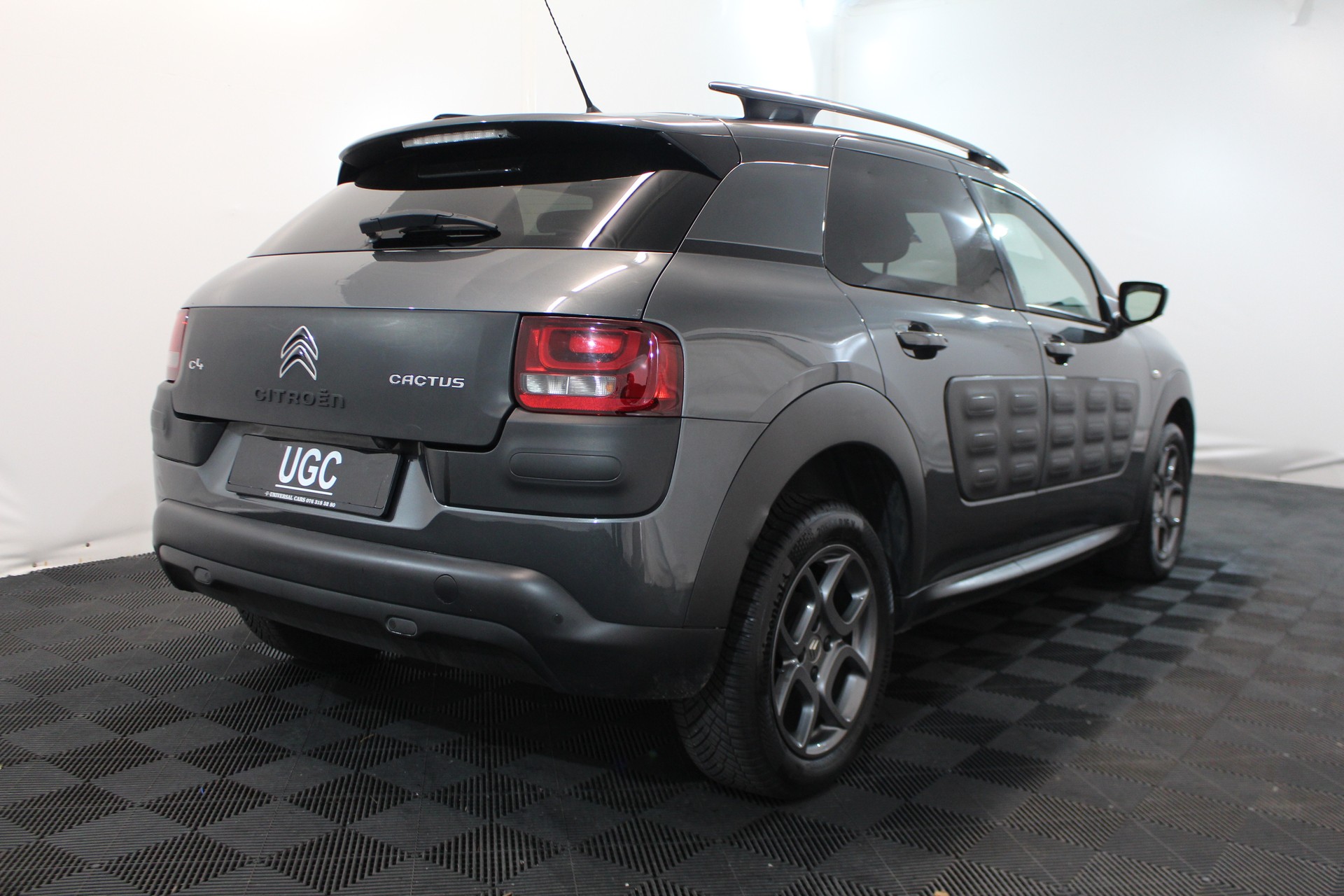 CITROEN C4 Cactus 1.2 PureTech Shine-image-5