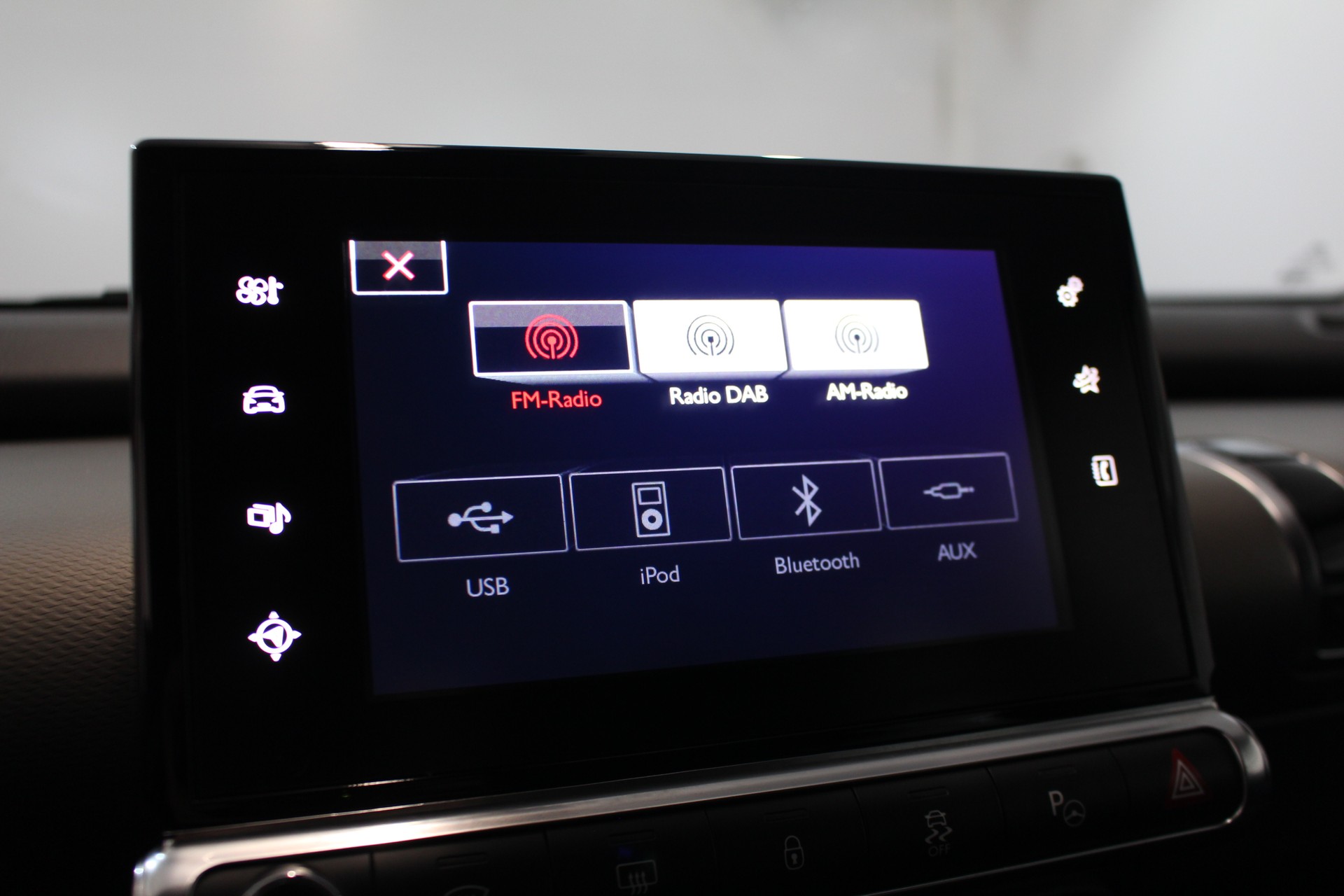 CITROEN C4 Cactus 1.2 PureTech Shine-image-16