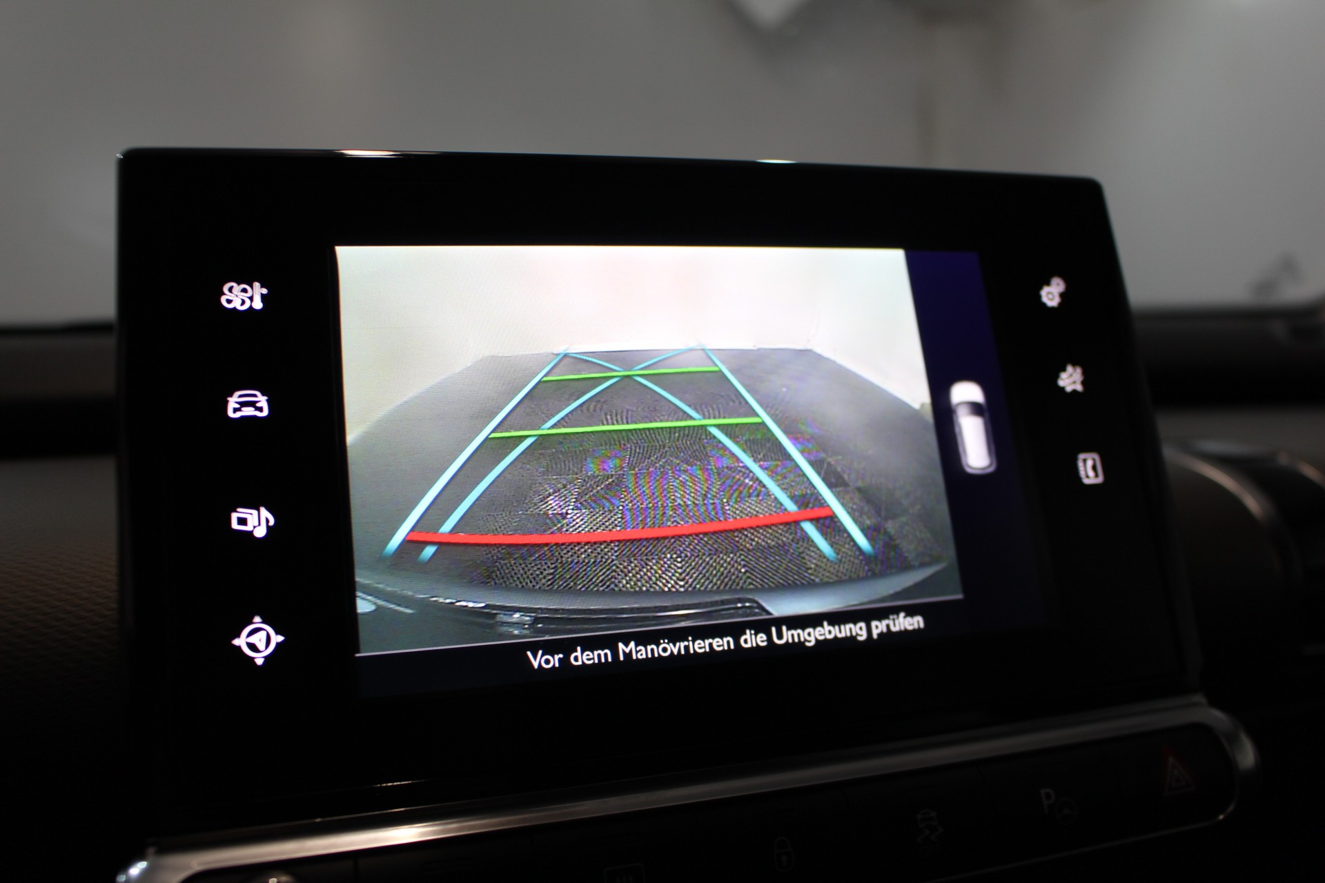 CITROEN C4 Cactus 1.2 PureTech Shine-image-17