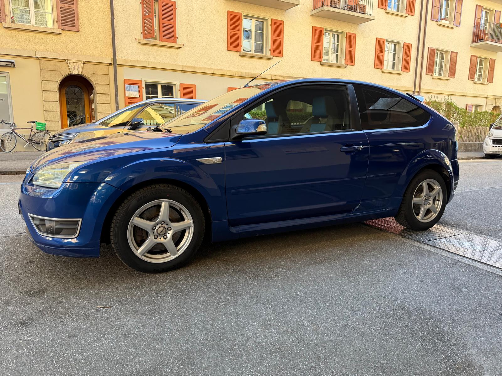 FORD Focus 2.5 Turbo ST-image-4