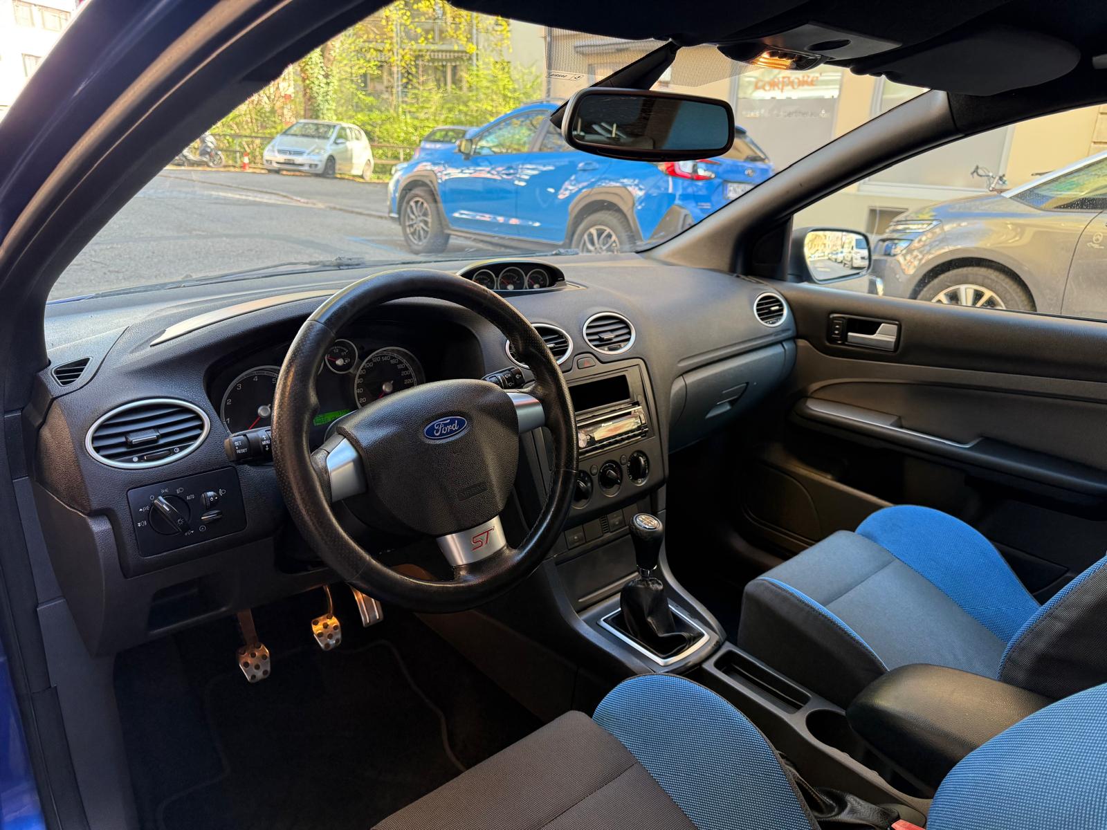 FORD Focus 2.5 Turbo ST-image-6