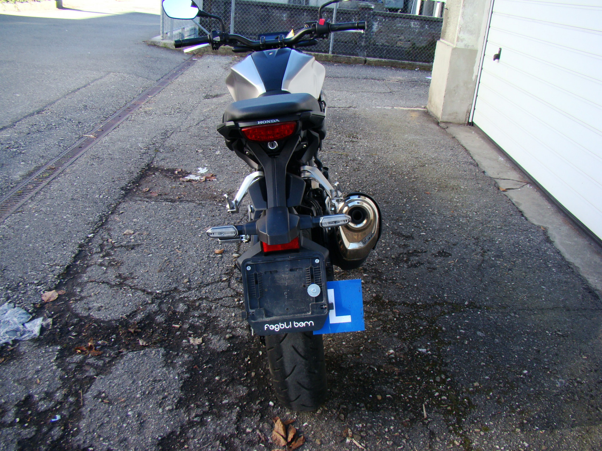 HONDA CB 300 R-image-3