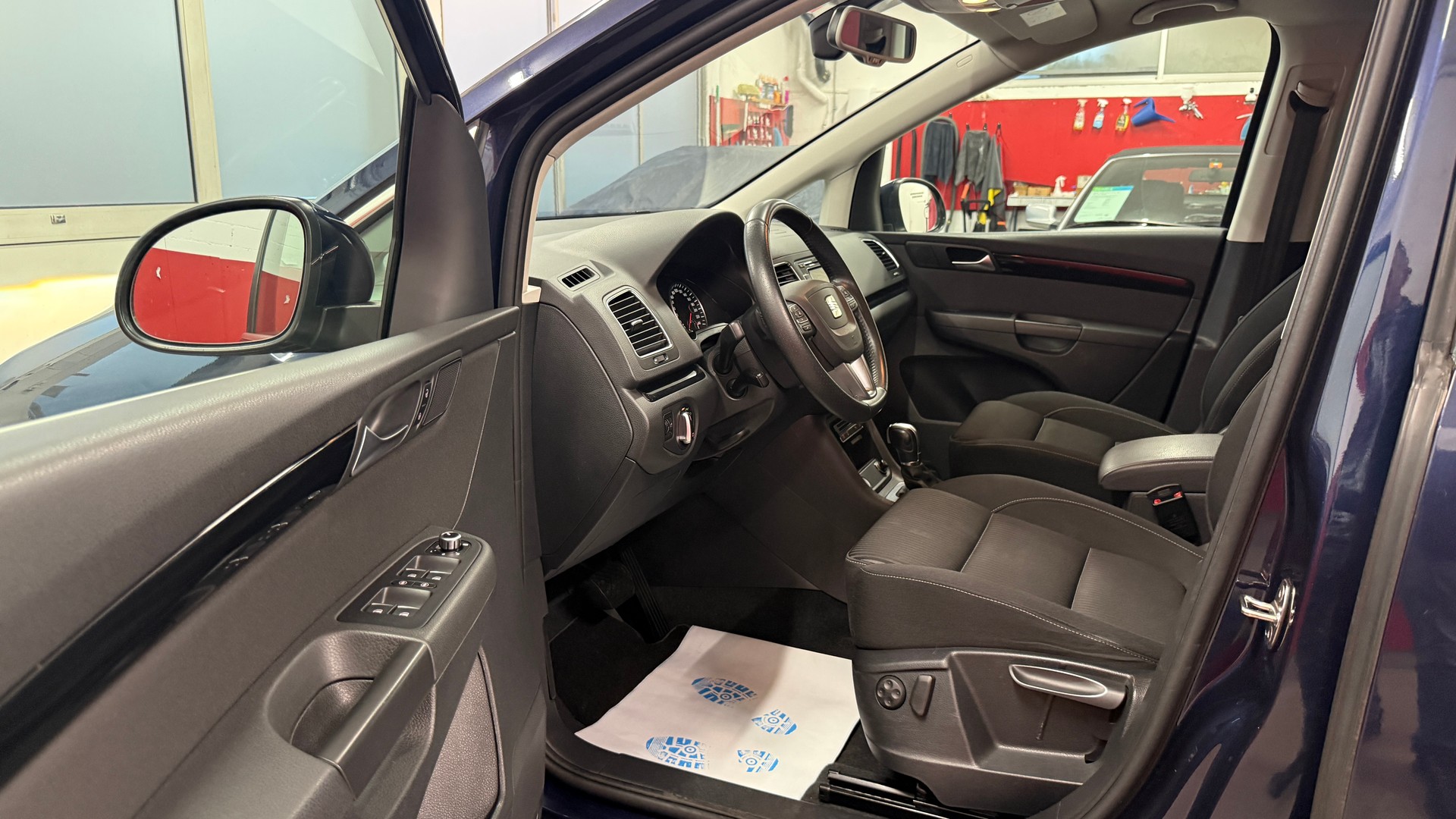 SEAT Alhambra 2.0 TDI Style Viva ITECH DSG, frisch ab MFK, Servicgepflegt, 8 fach berädert, NAVI, DAB, AHK 2200kg, Garantie-image-12