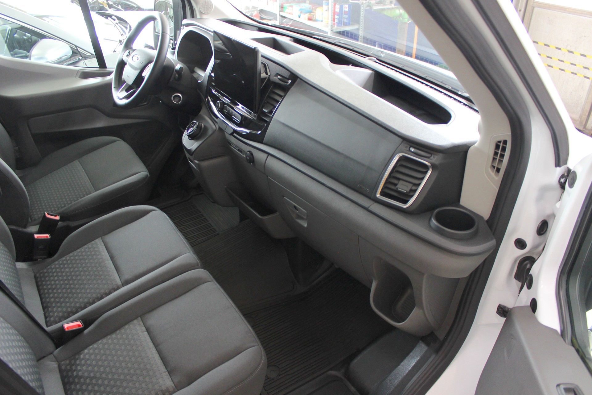 FORD E-Transit Van 350 L2 H2 Trend RWD 68kWh 💥 TOP Ausstattung 💥 Lieferung möglich-image-16