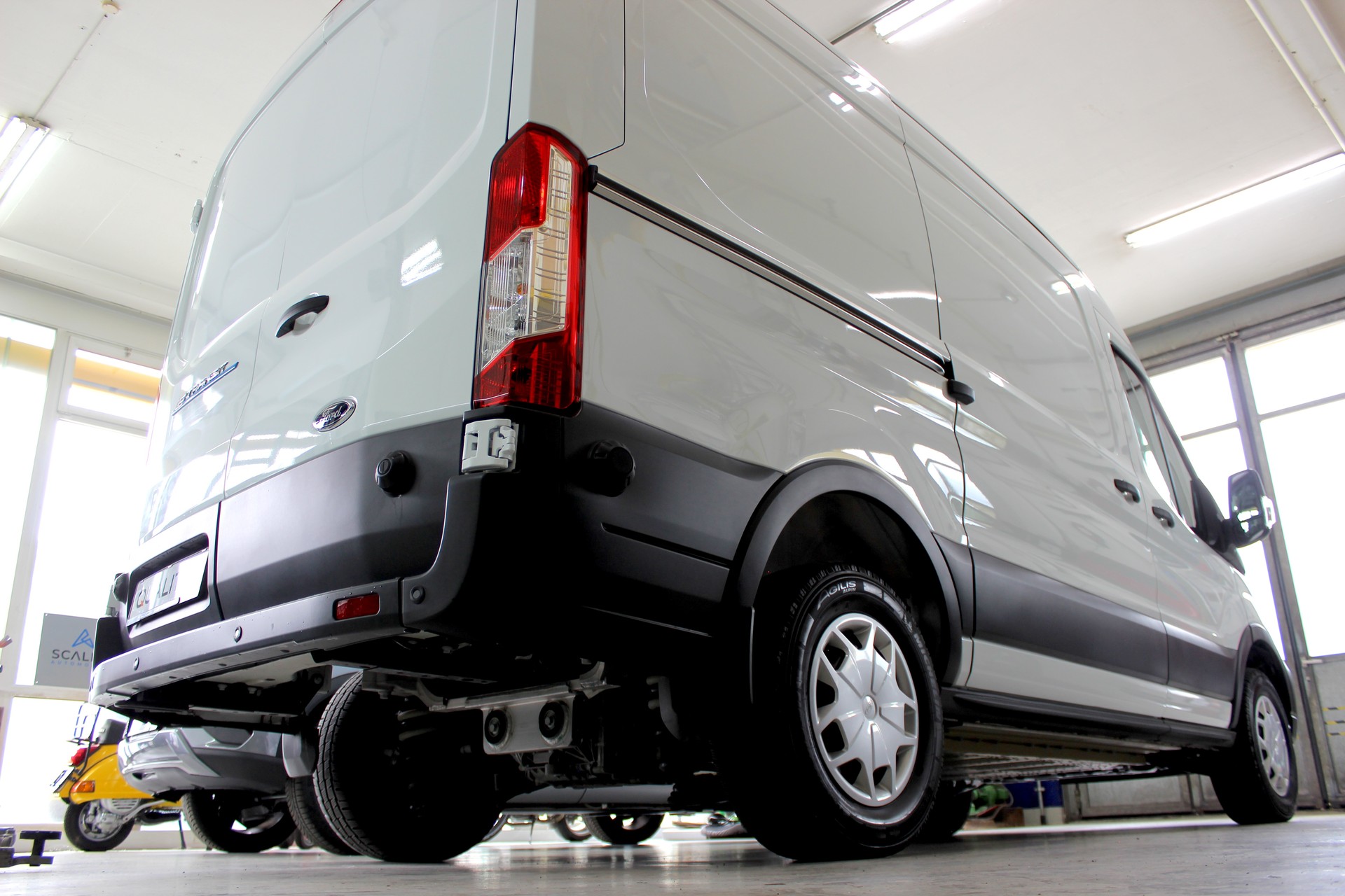 FORD E-Transit Van 350 L2 H2 Trend RWD 68kWh 💥 TOP Ausstattung 💥 Lieferung möglich-image-4
