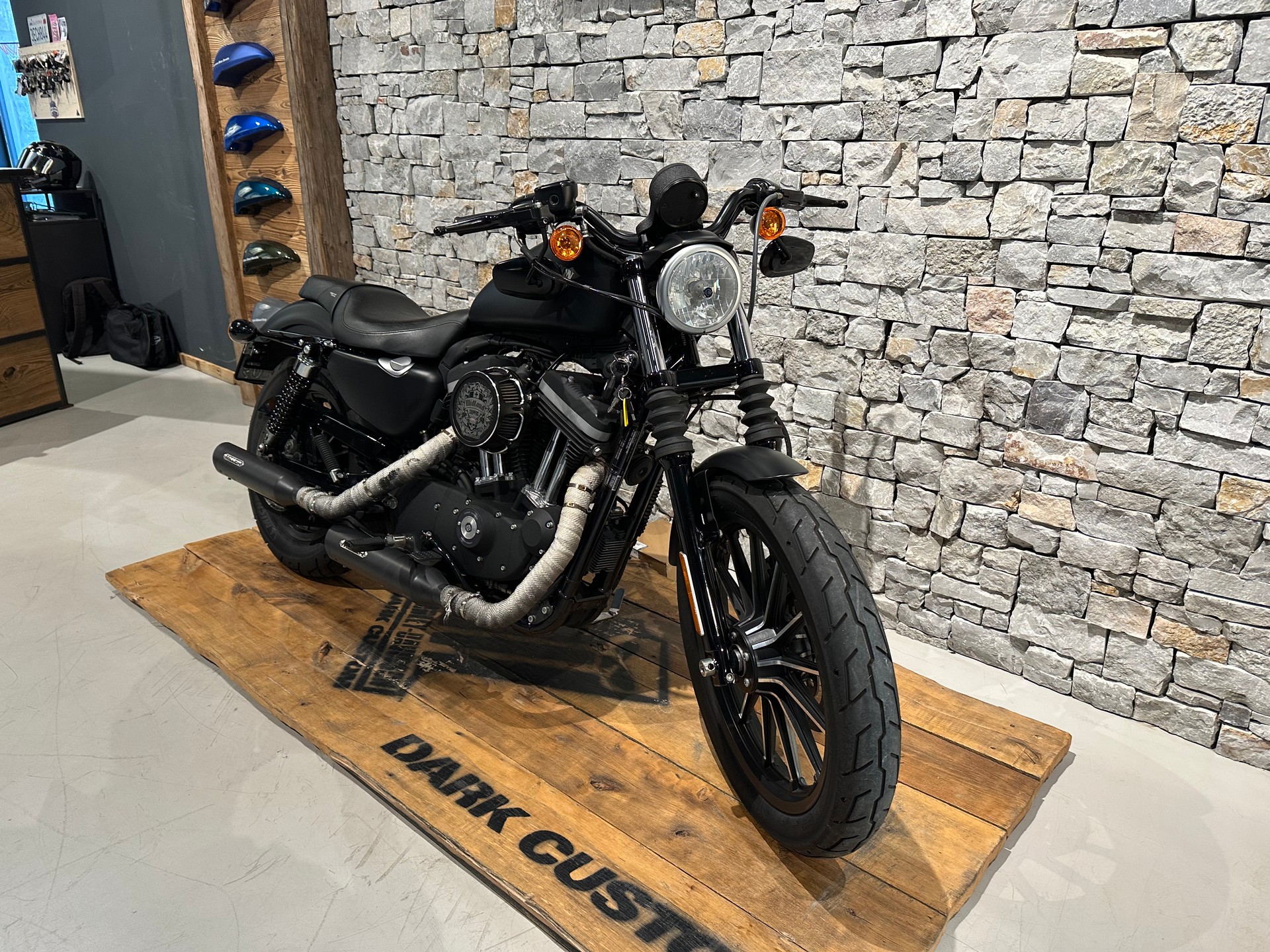 HARLEY-DAVIDSON XL 883 N Sportster Iron-image-1