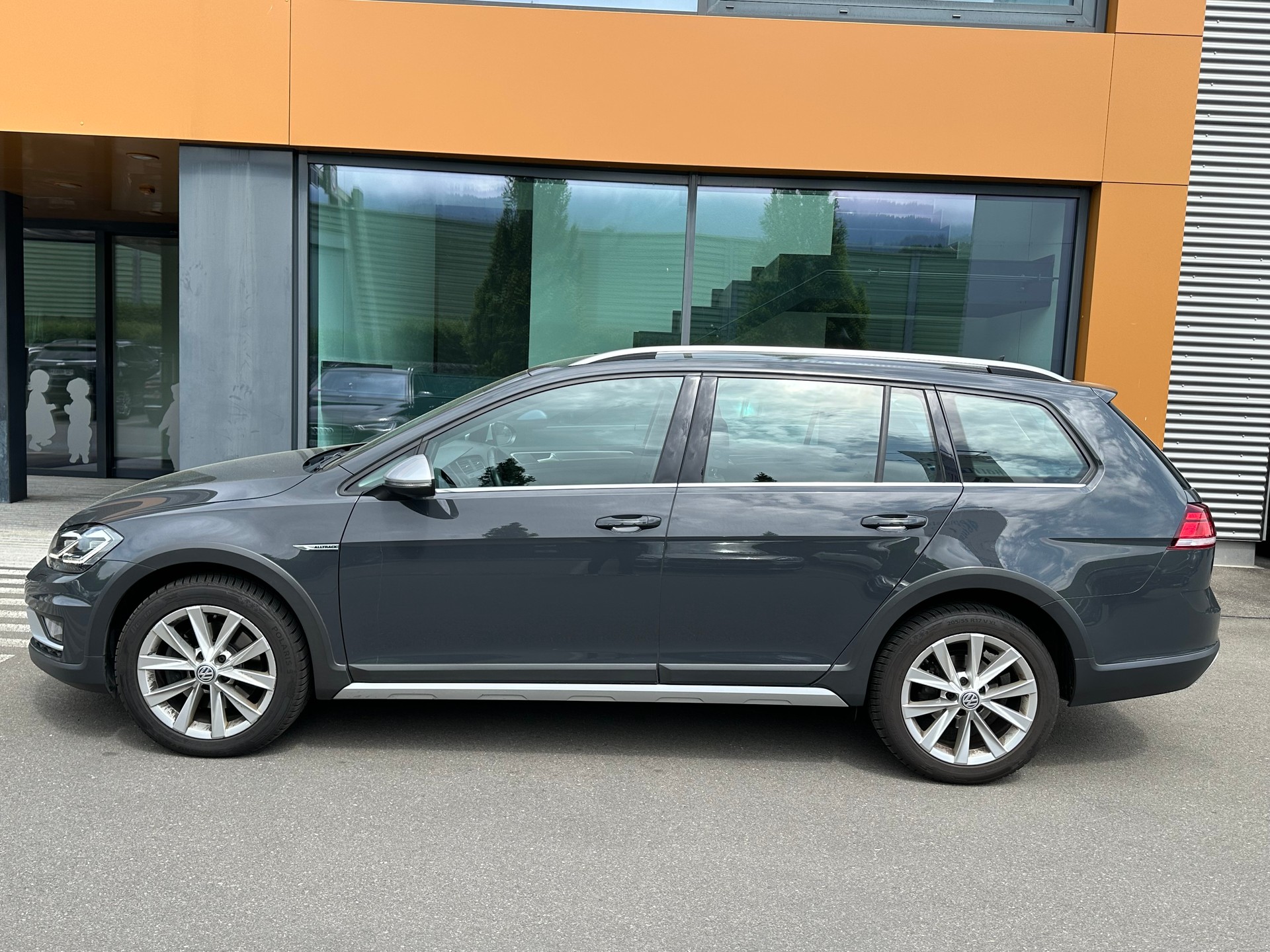 VW Golf VII Alltrack 2.0 TDI 184 DSG 4motion-showroom-element-2
