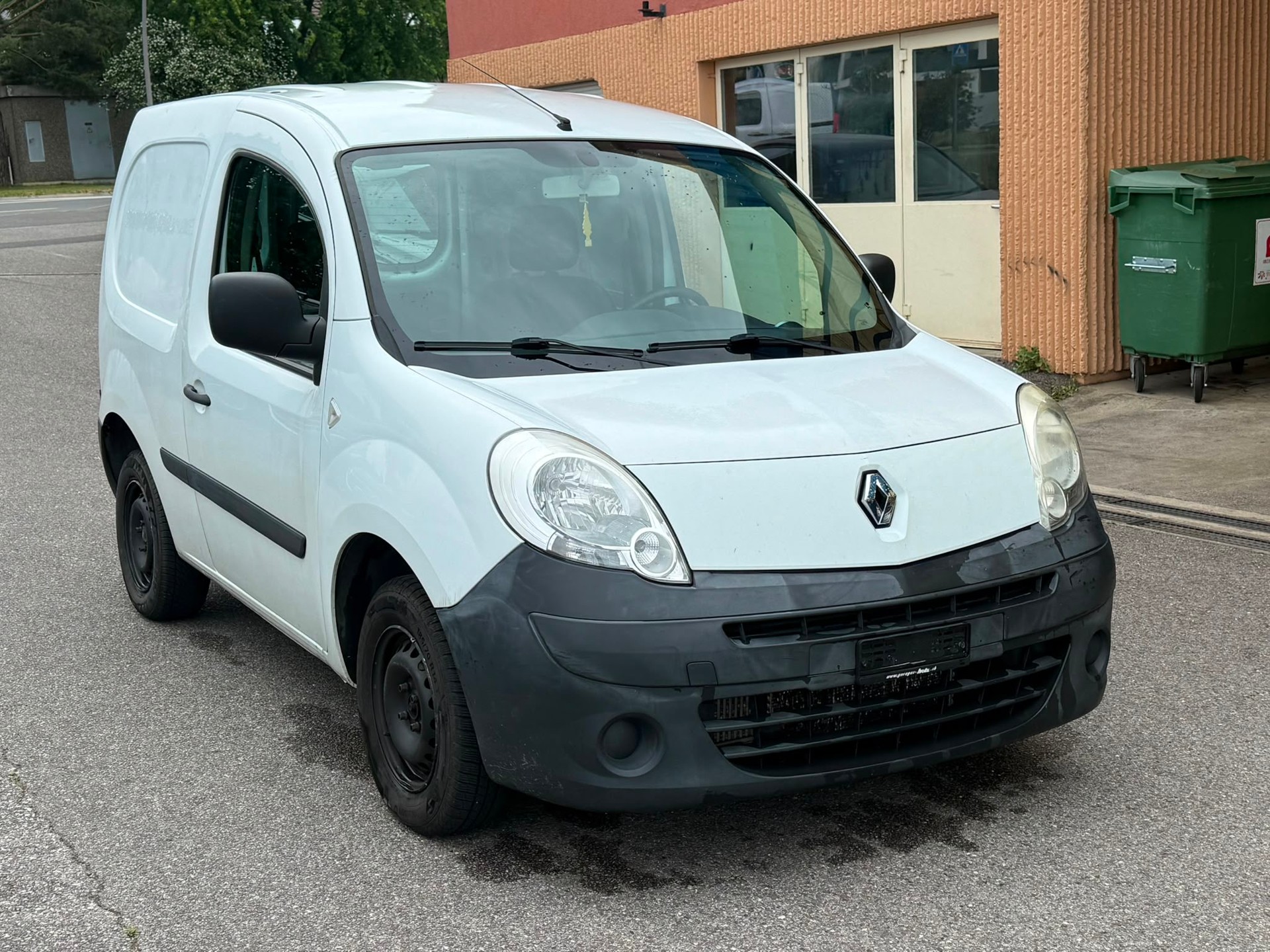 RENAULT Kangoo Express Compact 1.5 dCi 90-image-5
