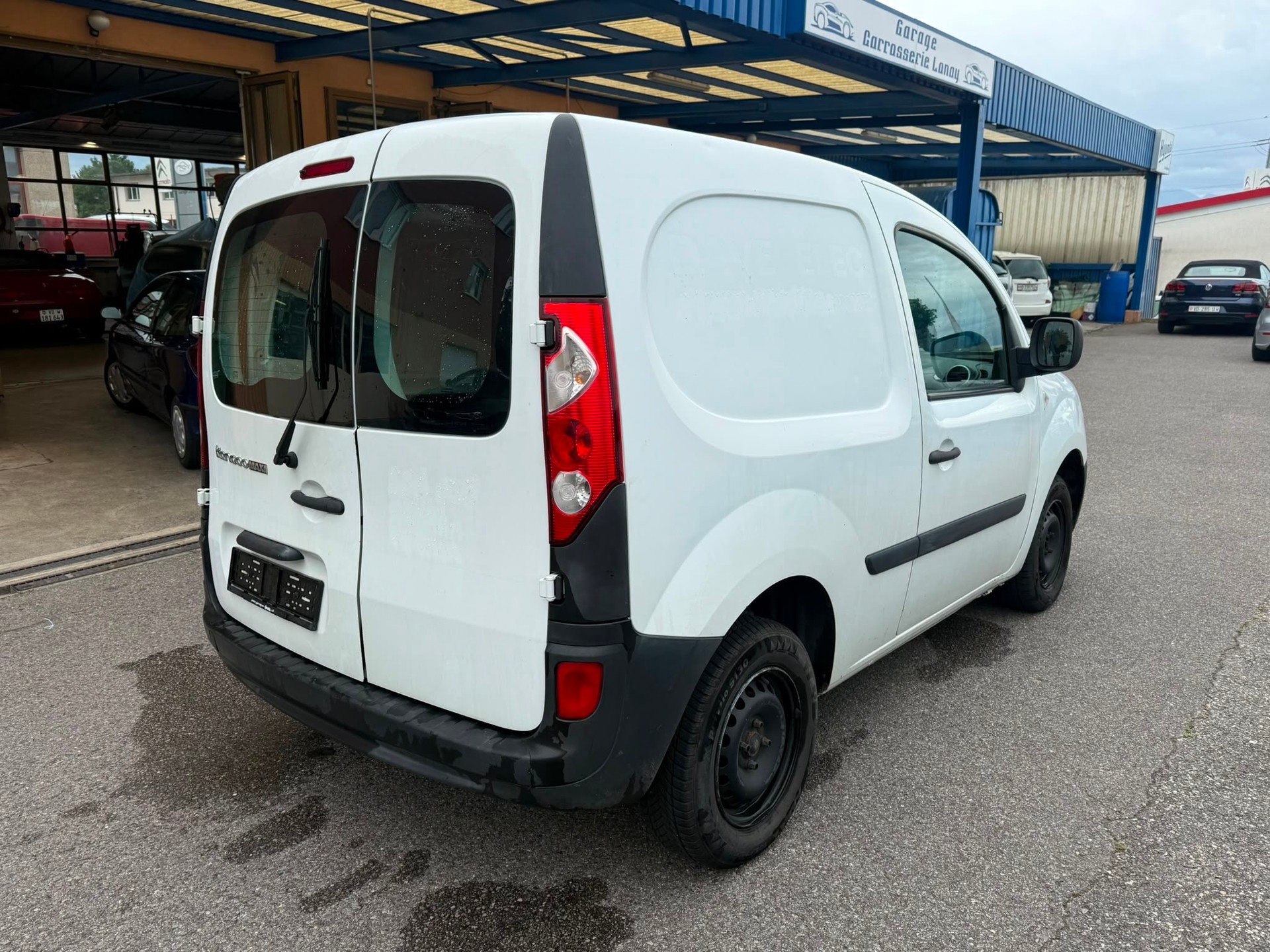 RENAULT Kangoo Express Compact 1.5 dCi 90-image-6