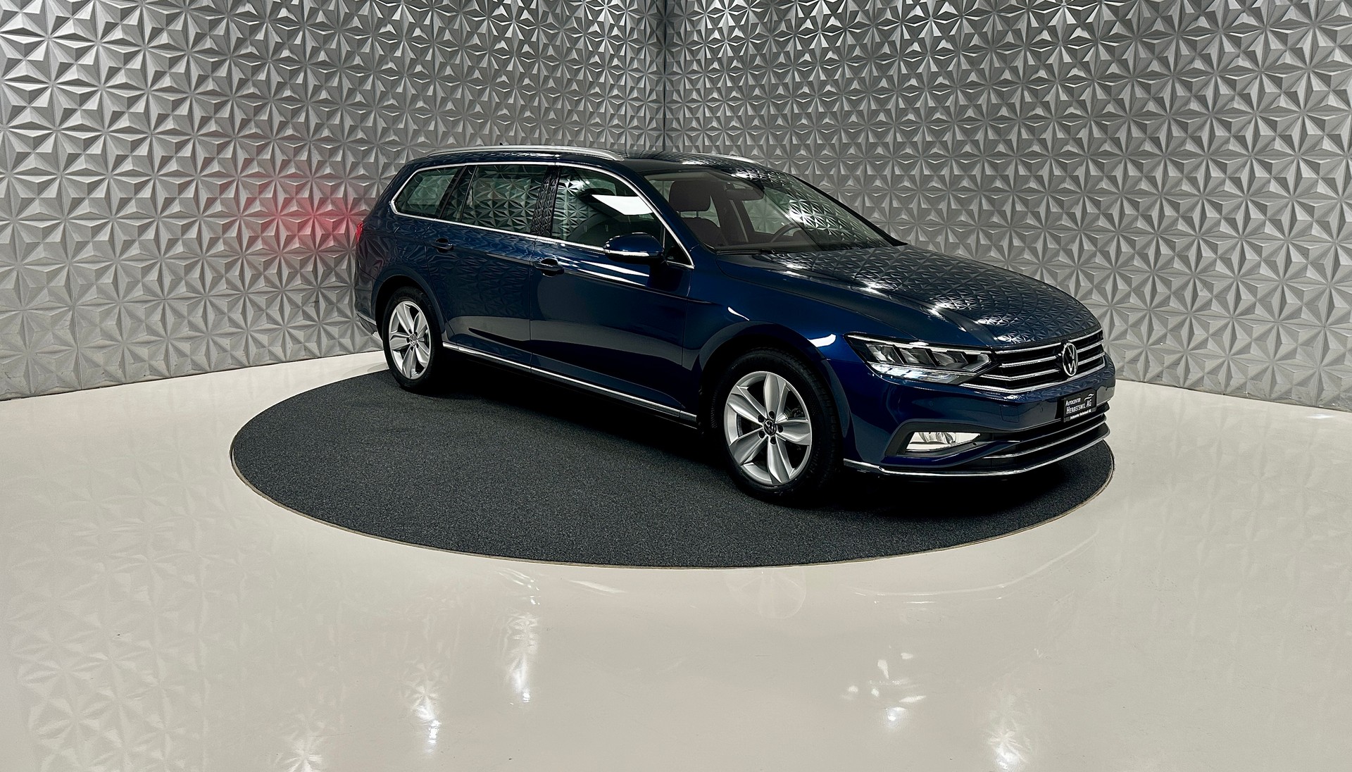 VW Passat 2.0 TDI BMT **200PS** Elegance 4Motion DSG-showroom-element-2