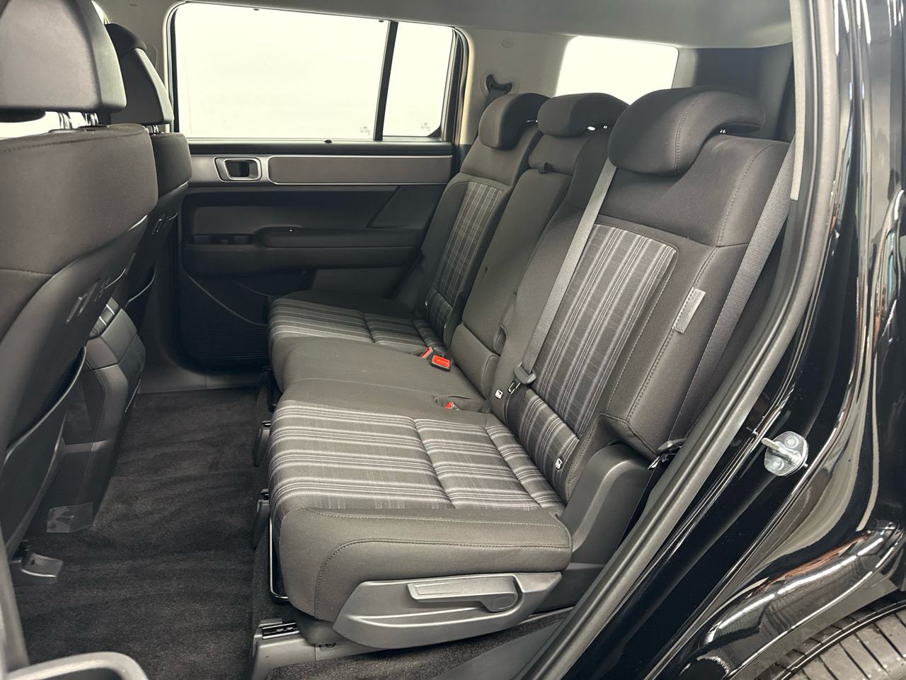 HYUNDAI Santa Fe 1.6 T-GDi PHEV Business 4WD ic-image-9