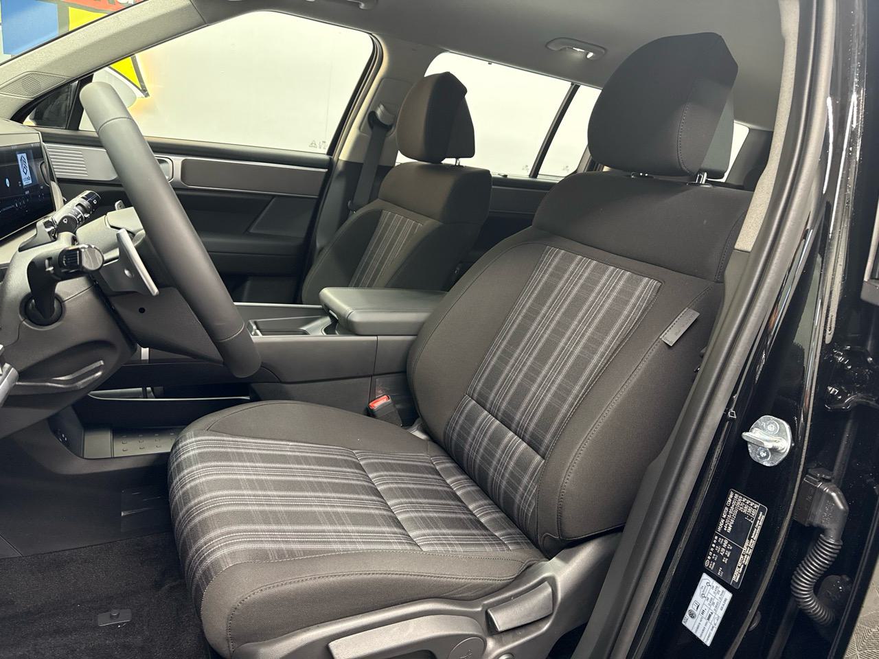 HYUNDAI Santa Fe 1.6 T-GDi PHEV Business 4WD ic-showroom-element-3