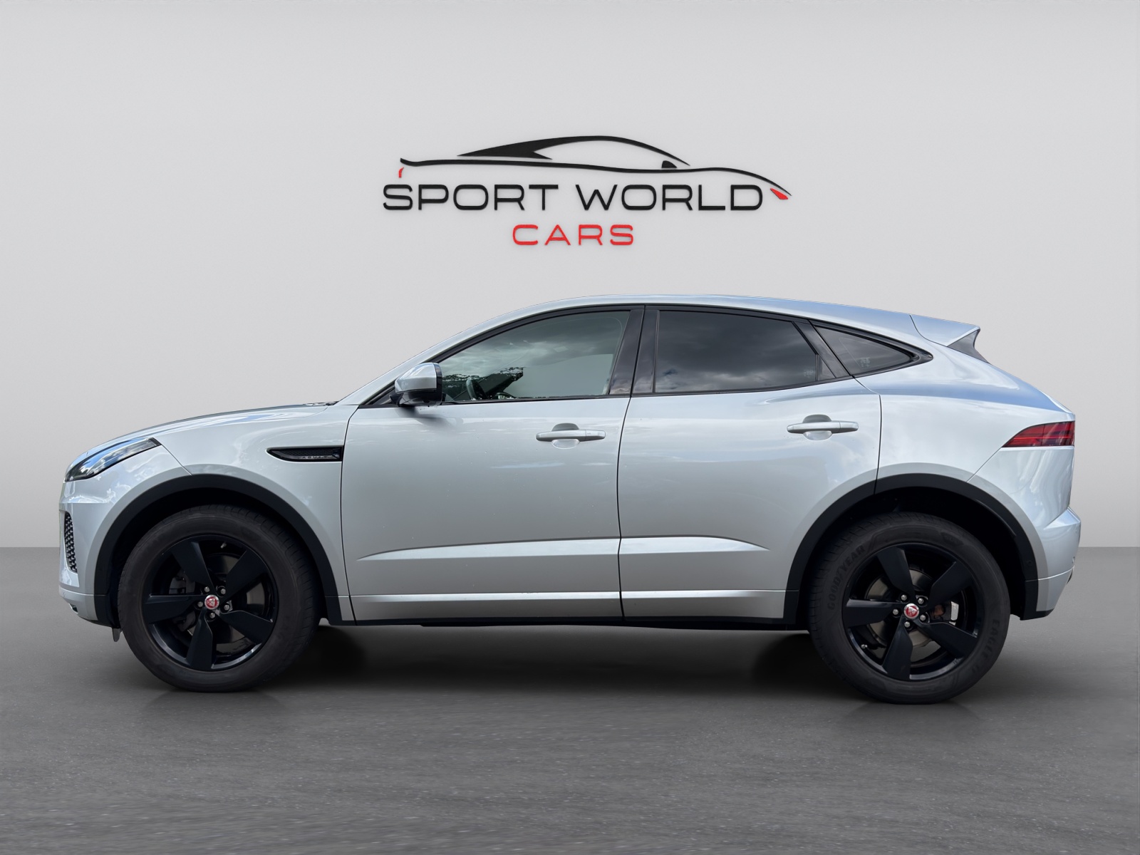JAGUAR E-Pace 2.0 P250 S AWD Automatik-image-23
