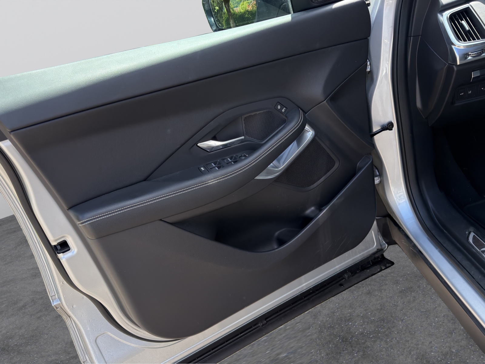 JAGUAR E-Pace 2.0 P250 S AWD Automatik-image-19