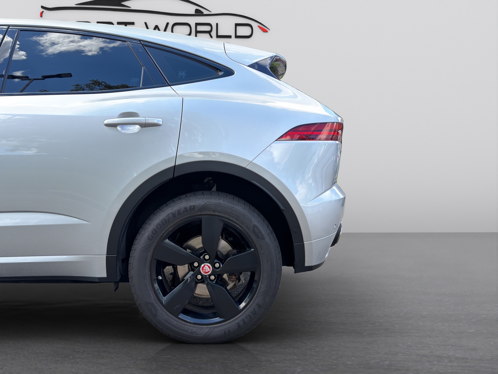 JAGUAR E-Pace 2.0 P250 S AWD Automatik-image-25