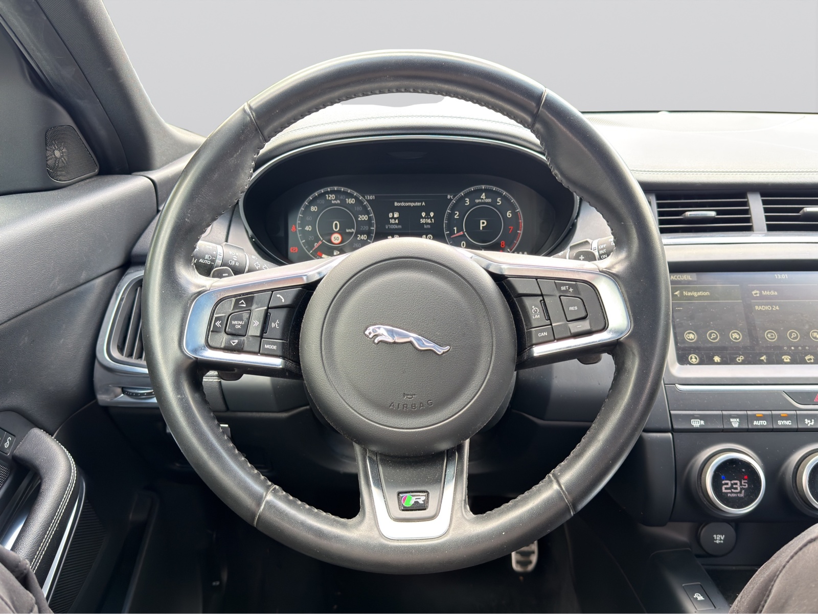 JAGUAR E-Pace 2.0 P250 S AWD Automatik-image-5