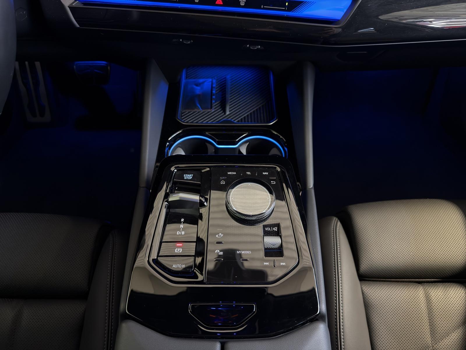 BMW i5 M60 xDrive M-SportPaket Pro-image-16